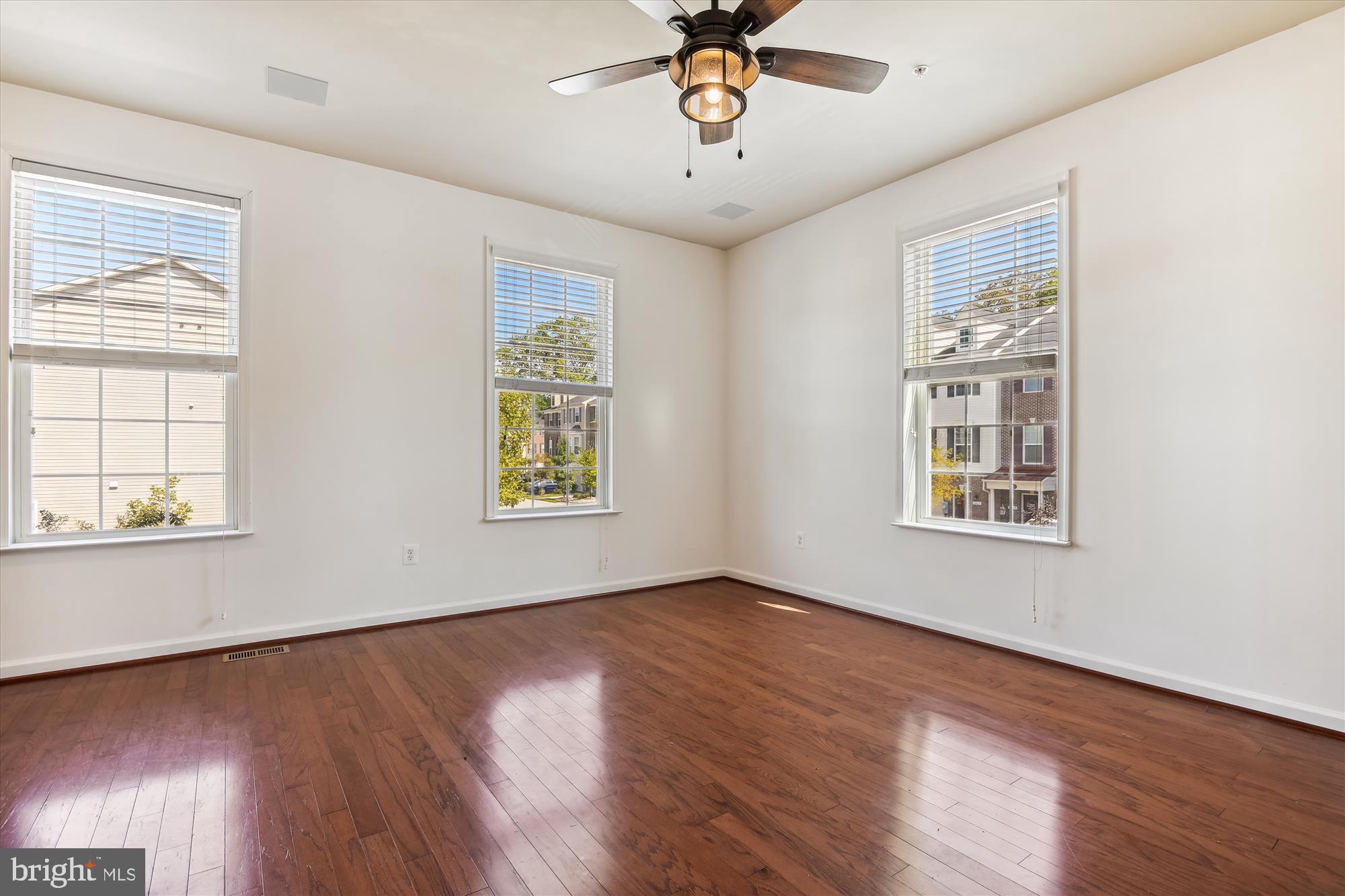 THE POINTE AT TANYARD SPRINGS - Residential Lease