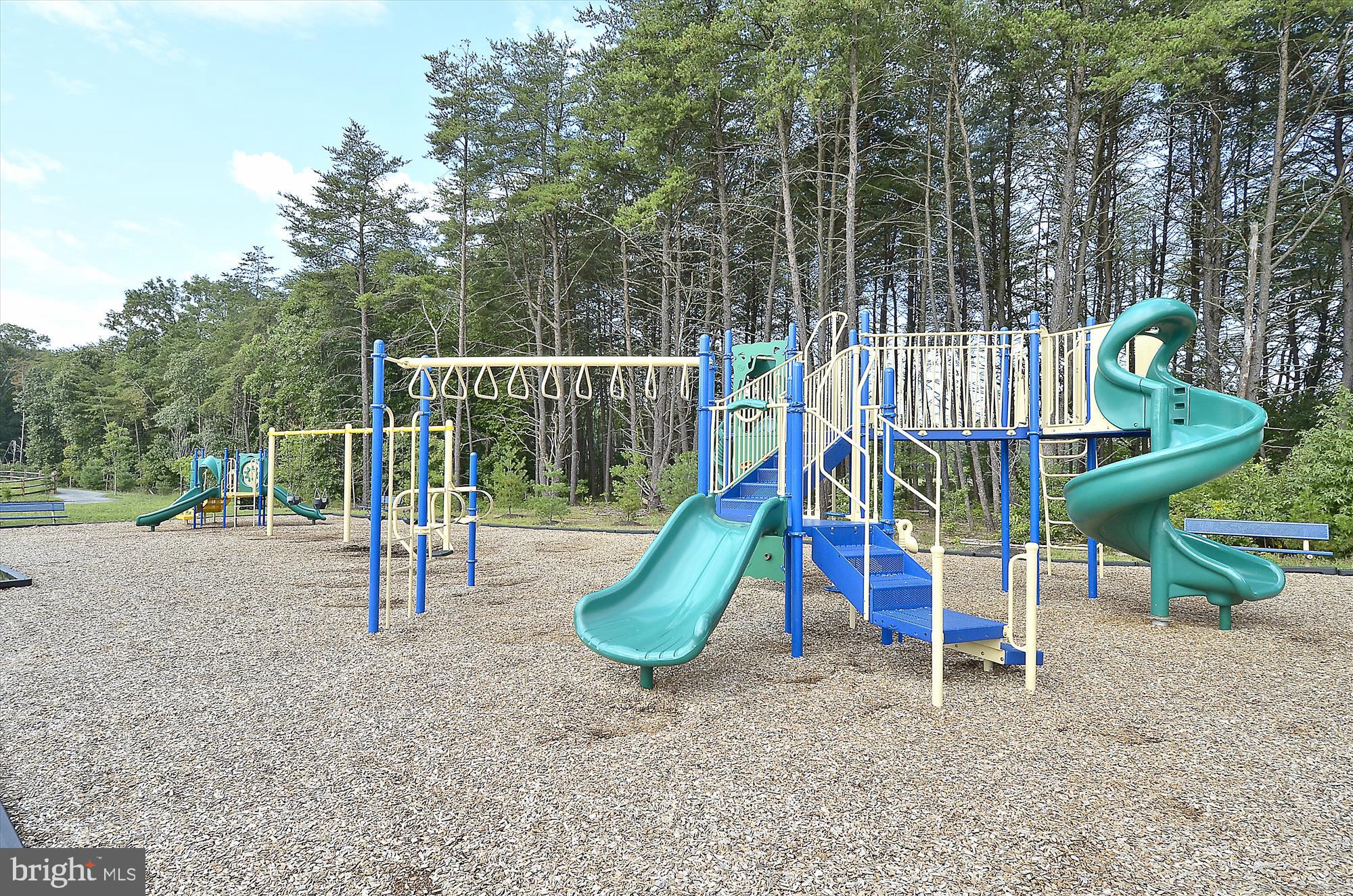 THE POINTE AT TANYARD SPRINGS - Residential Lease