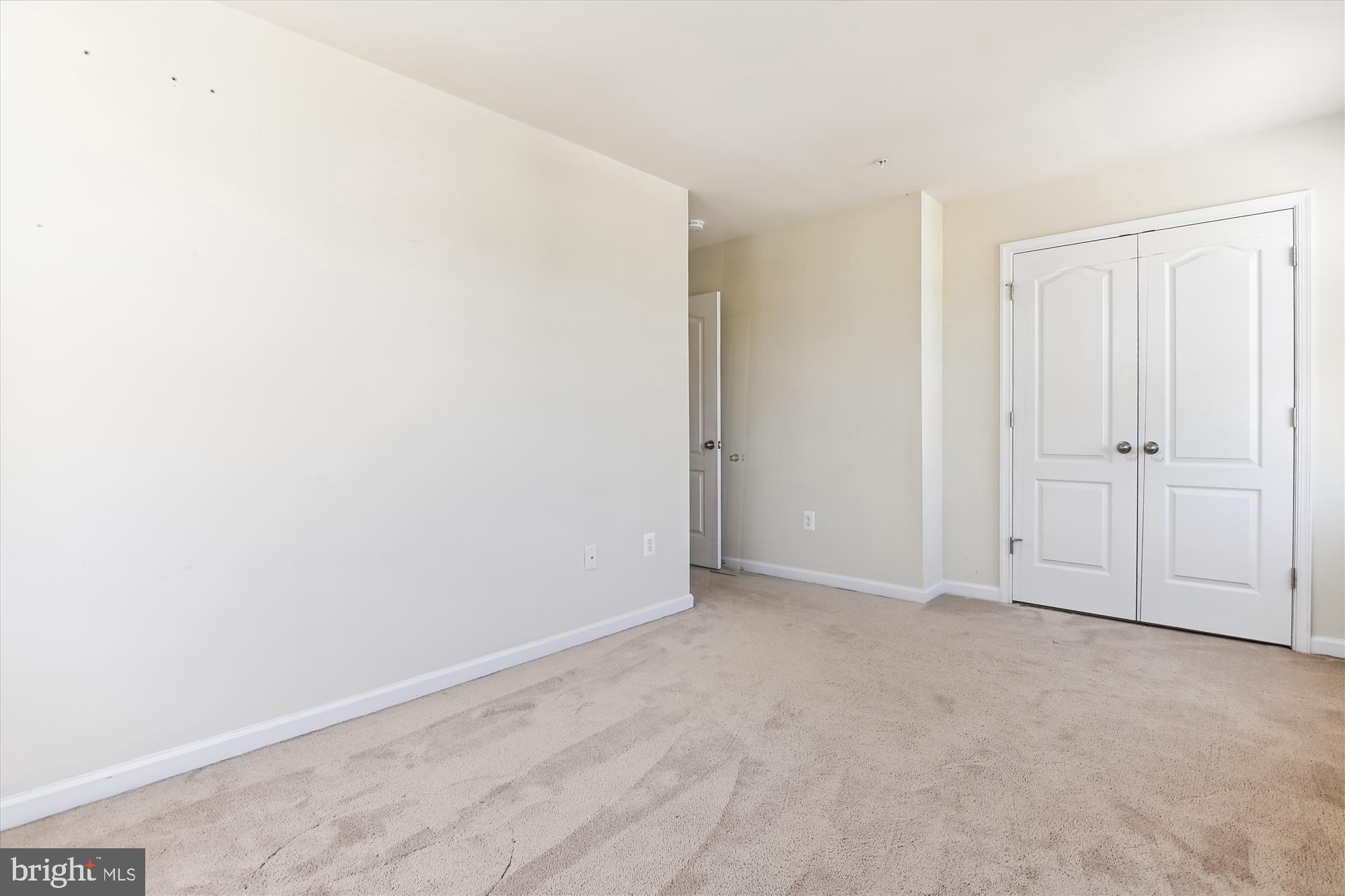 THE POINTE AT TANYARD SPRINGS - Residential Lease