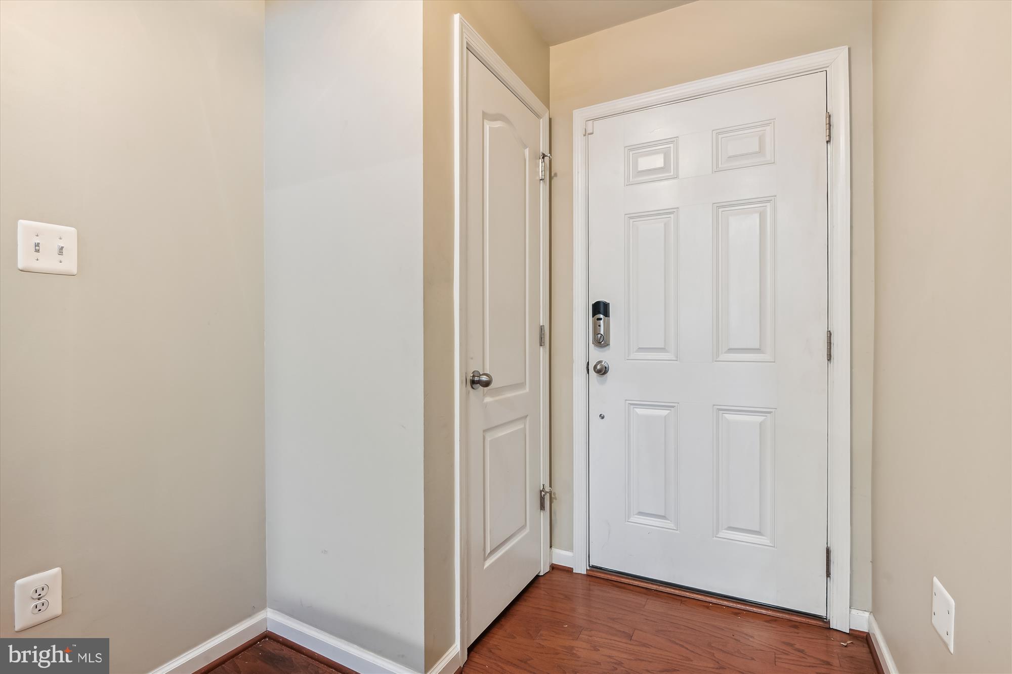 THE POINTE AT TANYARD SPRINGS - Residential Lease