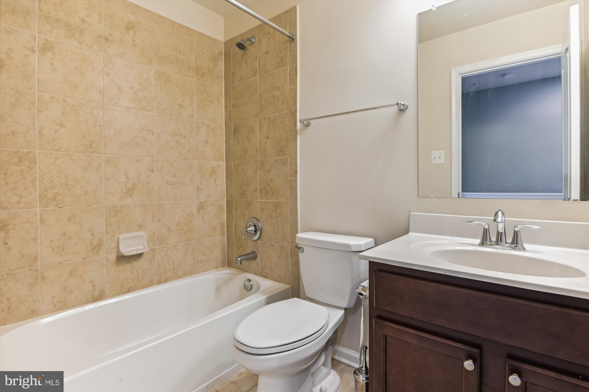 THE POINTE AT TANYARD SPRINGS - Residential Lease