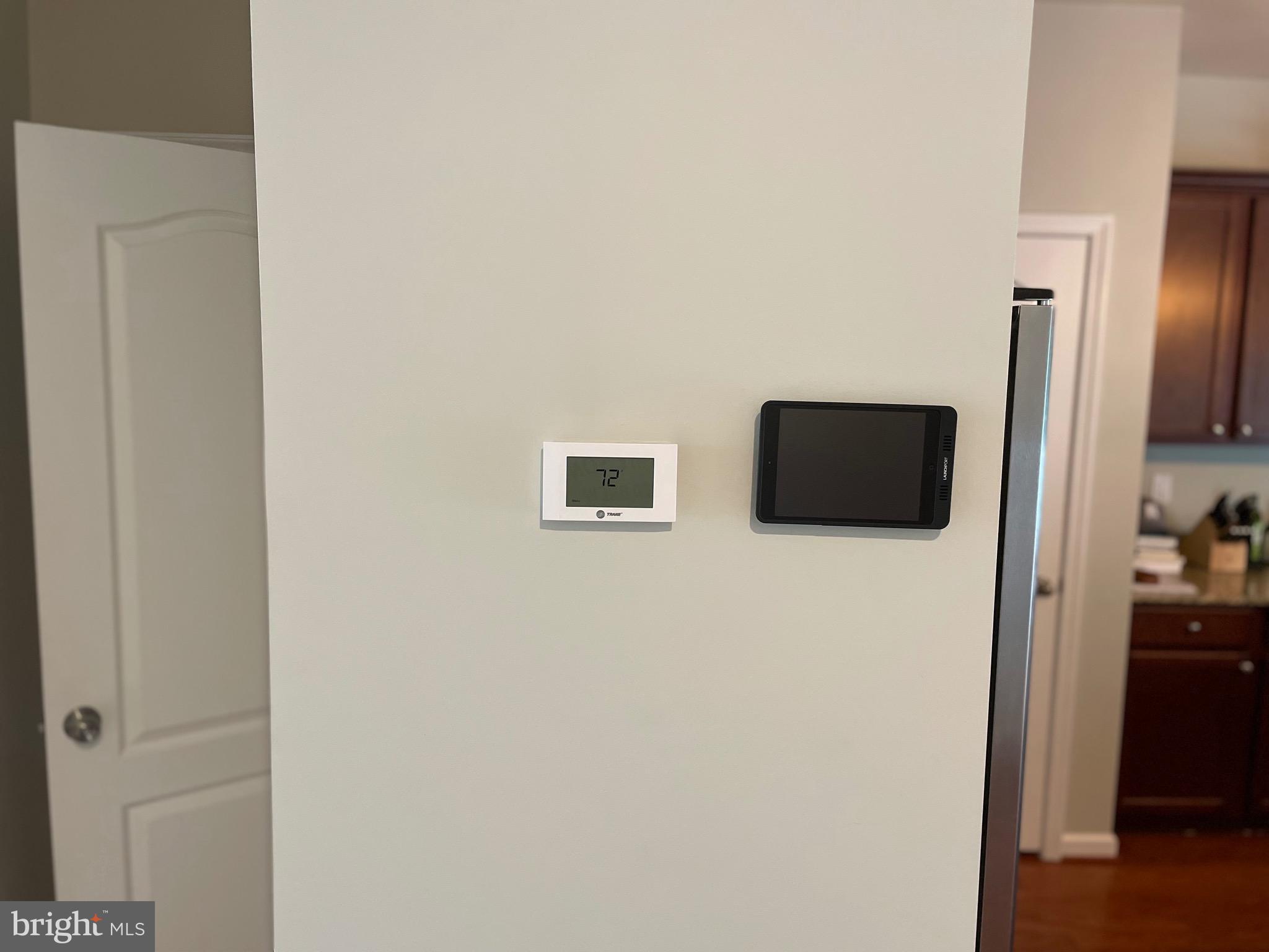 THE POINTE AT TANYARD SPRINGS - Residential Lease