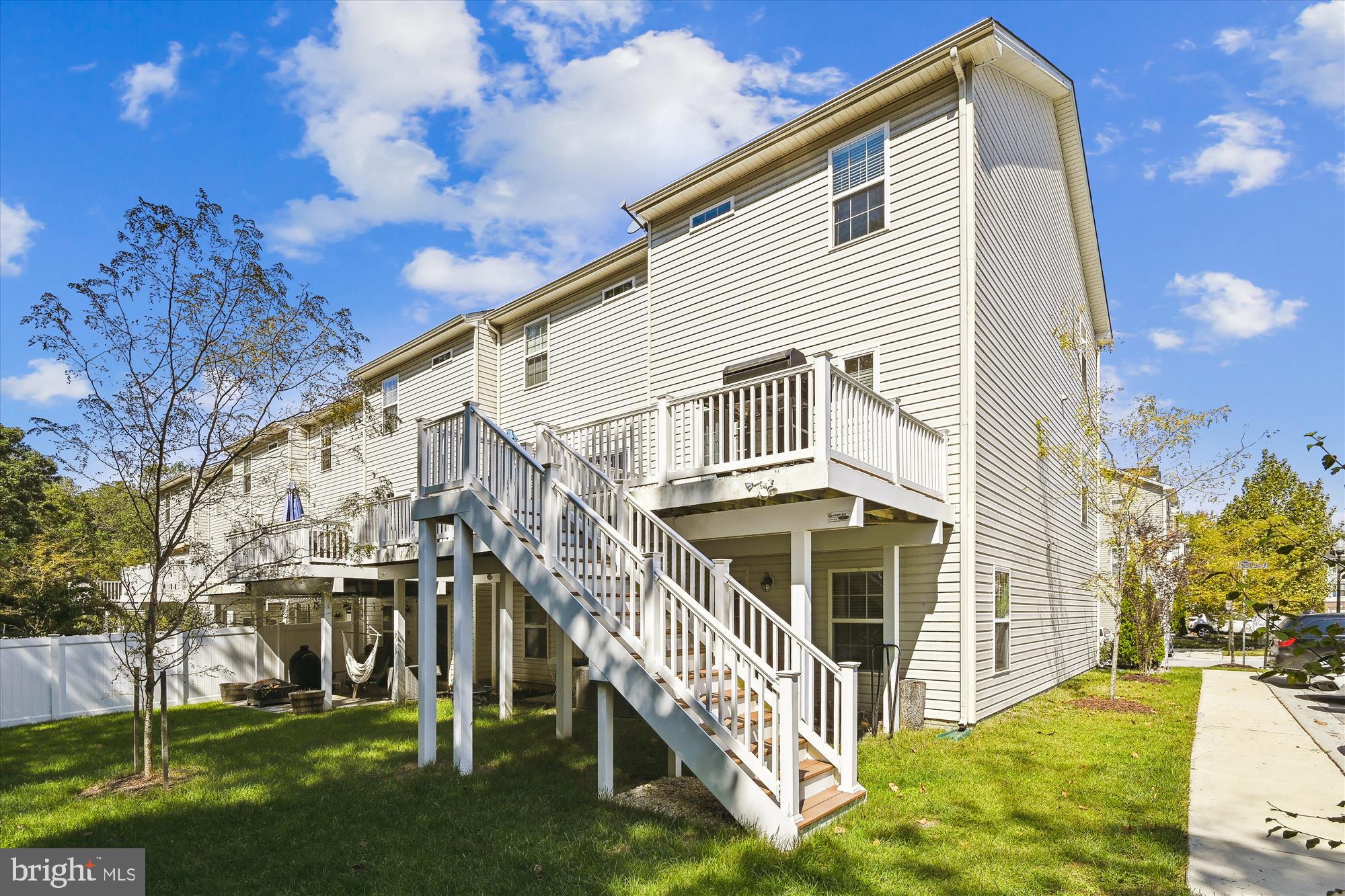 THE POINTE AT TANYARD SPRINGS - Residential Lease