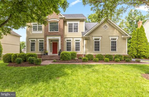 Photo of 8020 Amsterdam Court, GAINESVILLE, VA 20155 (MLS # VAPW2120394)