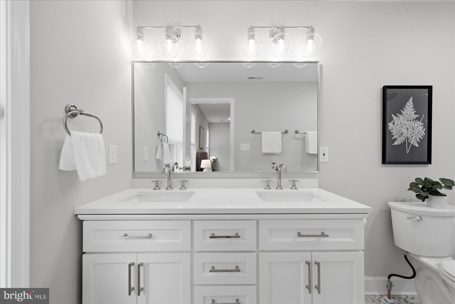 ARLINGTON HILLS - Residential
