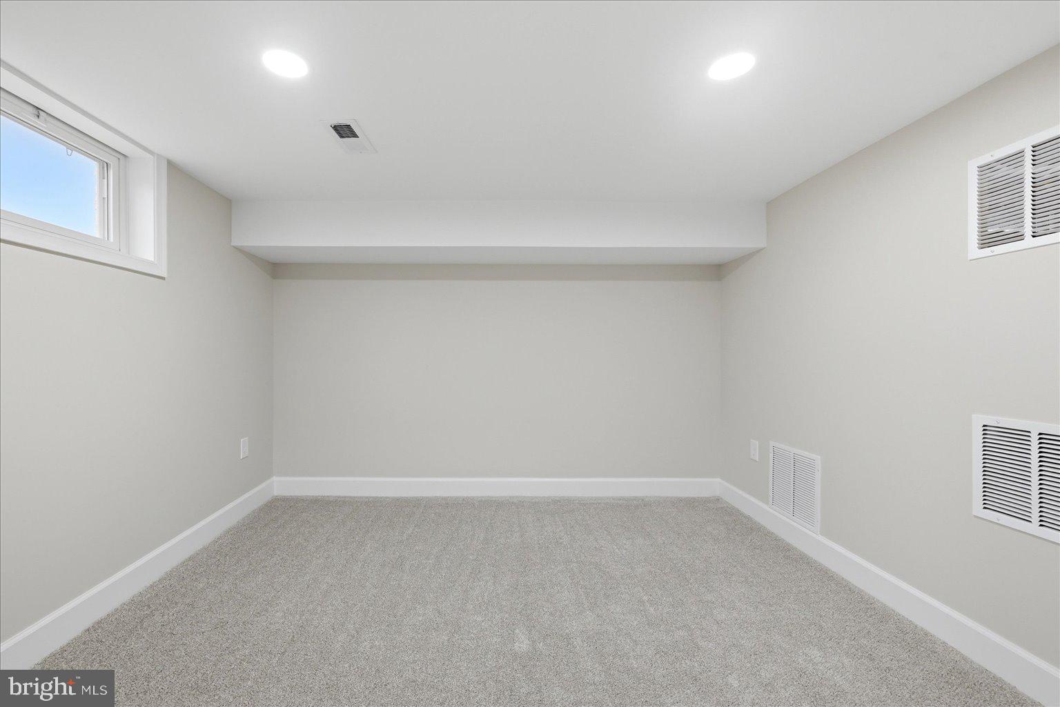 ARLINGTON HILLS - Residential