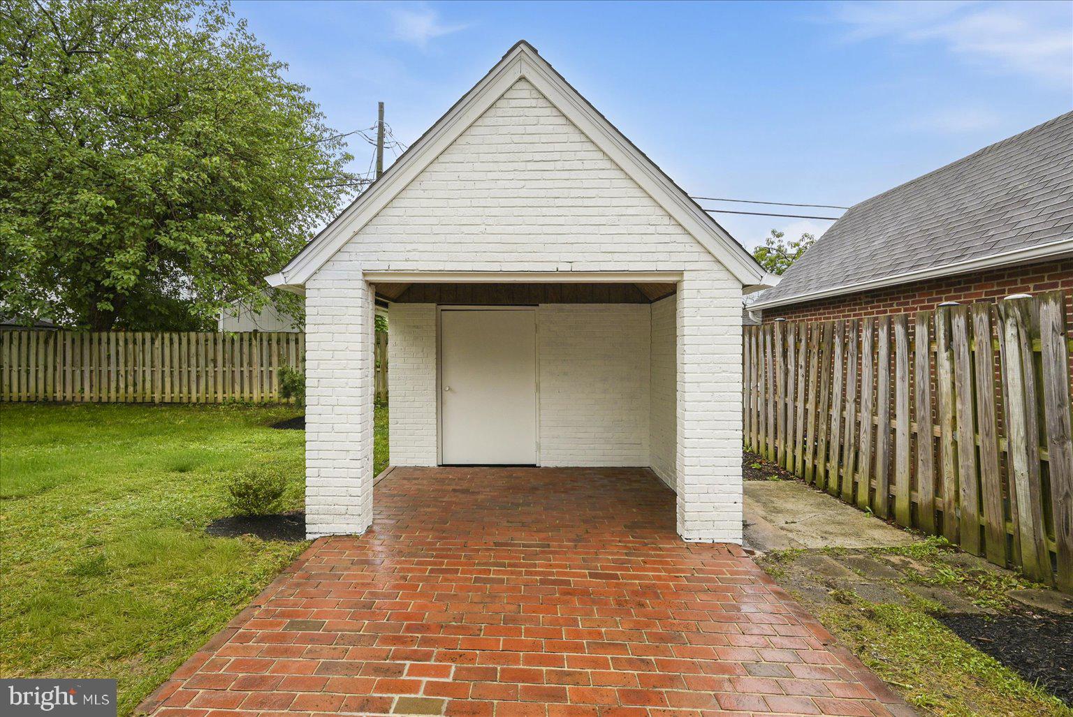 ARLINGTON HILLS - Residential