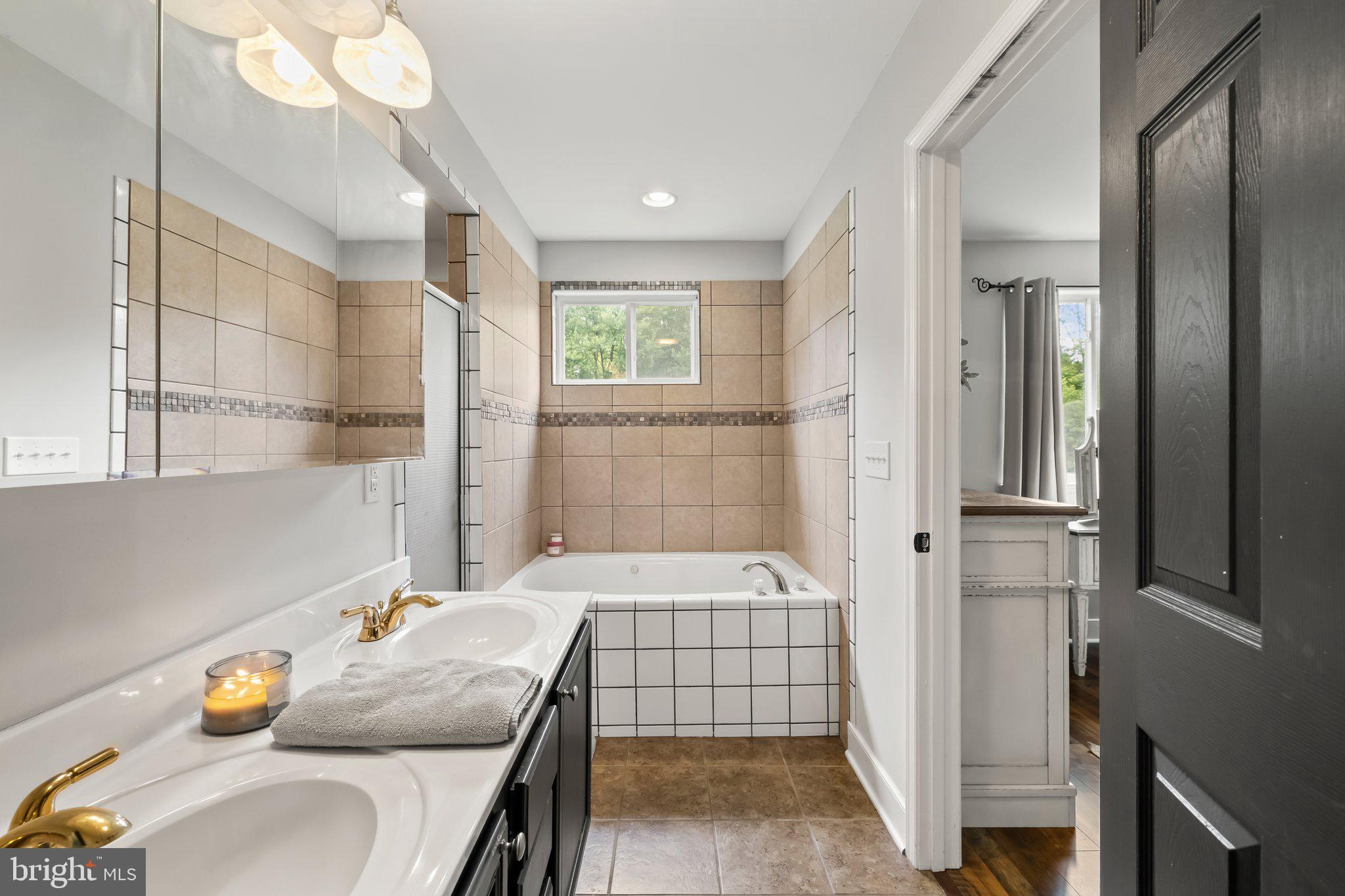 ASPEN HILLS - Residential