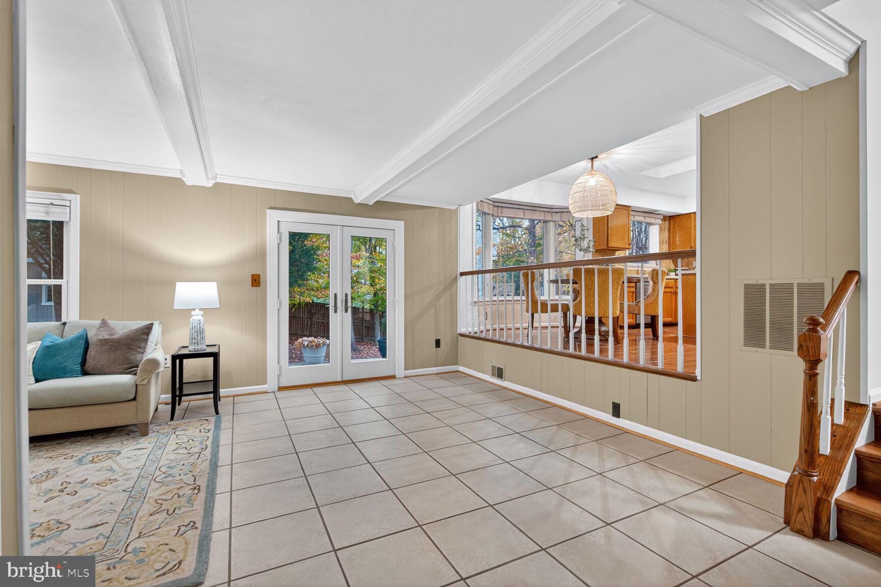 SOUTH RUN OAKS - Residential