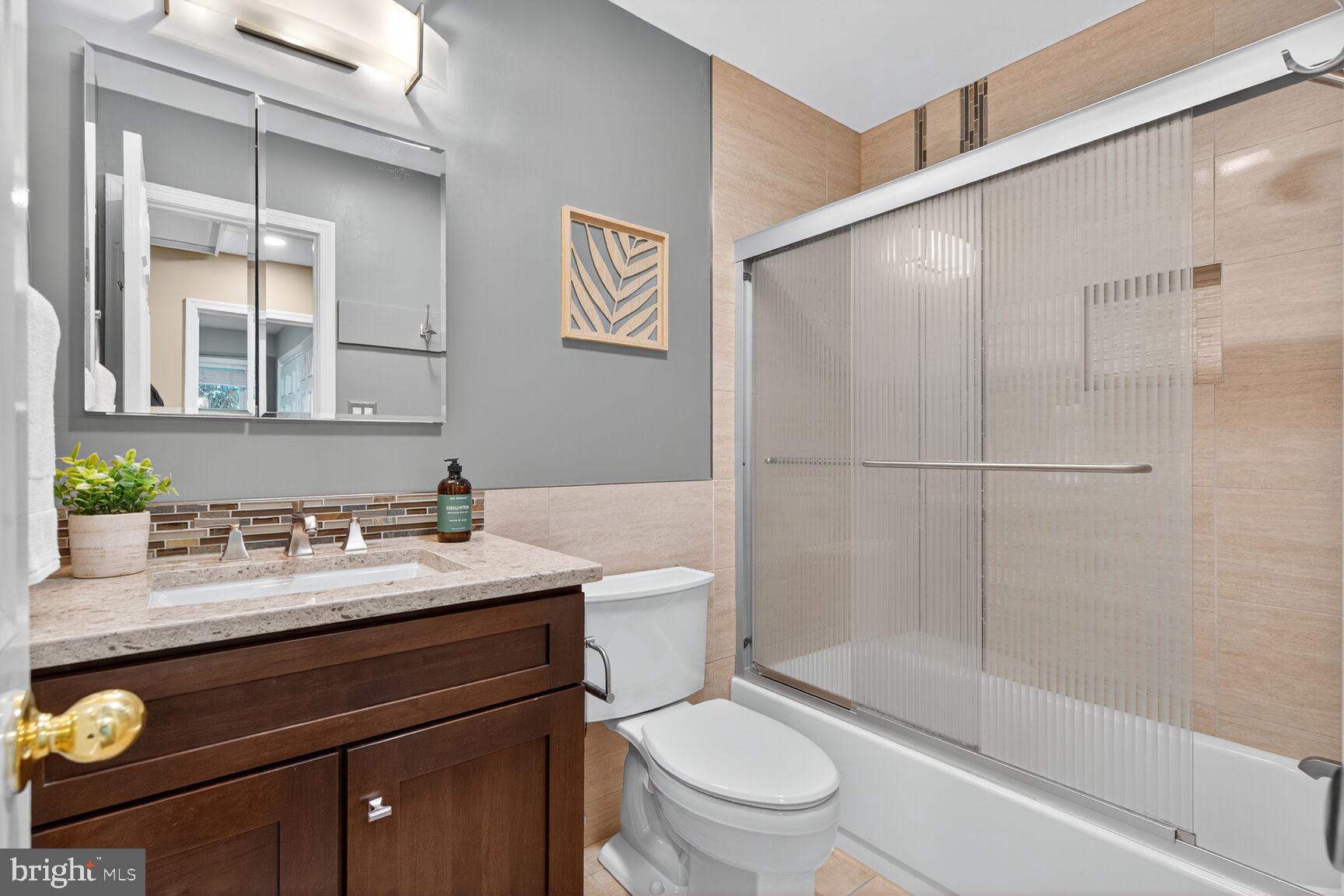 SOUTH RUN OAKS - Residential