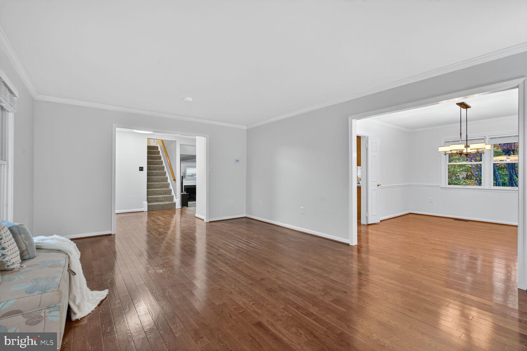 SOUTH RUN OAKS - Residential