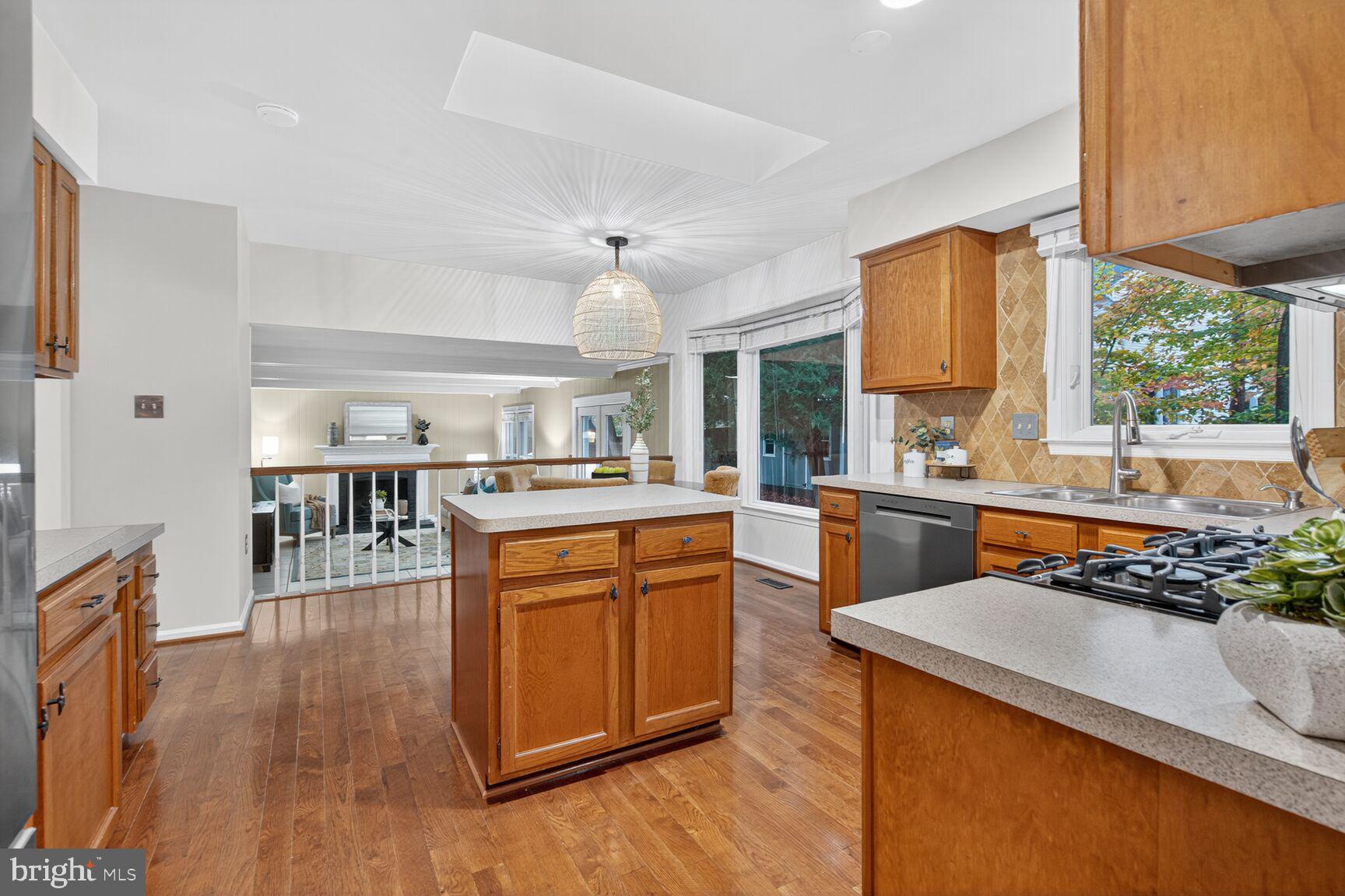 SOUTH RUN OAKS - Residential