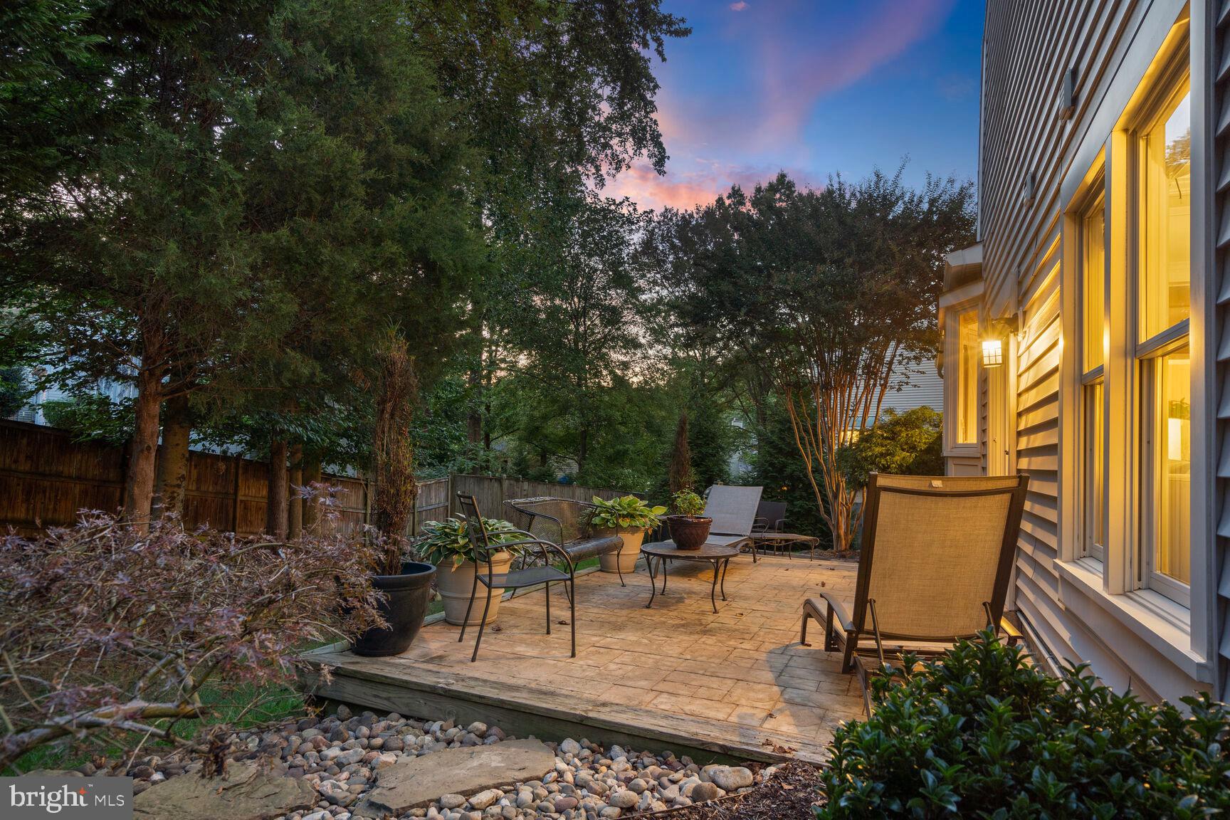 SOUTH RUN OAKS - Residential