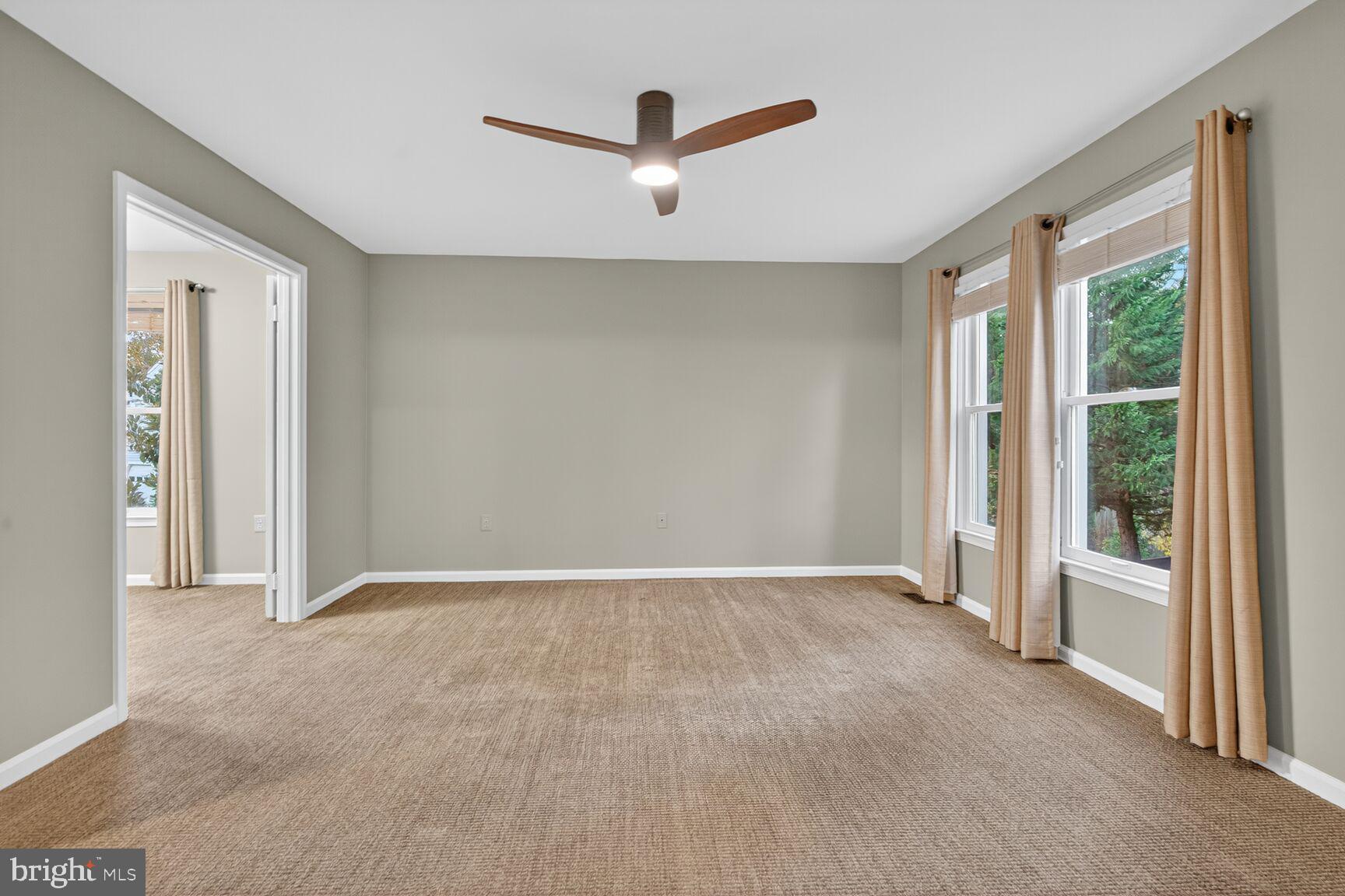 SOUTH RUN OAKS - Residential