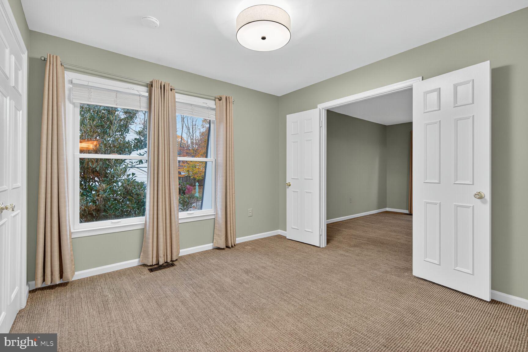 SOUTH RUN OAKS - Residential