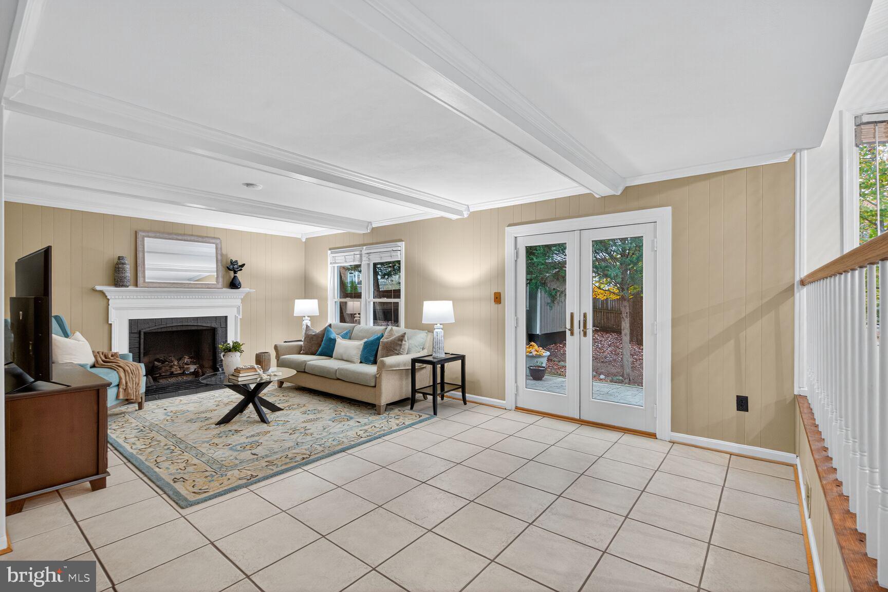 SOUTH RUN OAKS - Residential