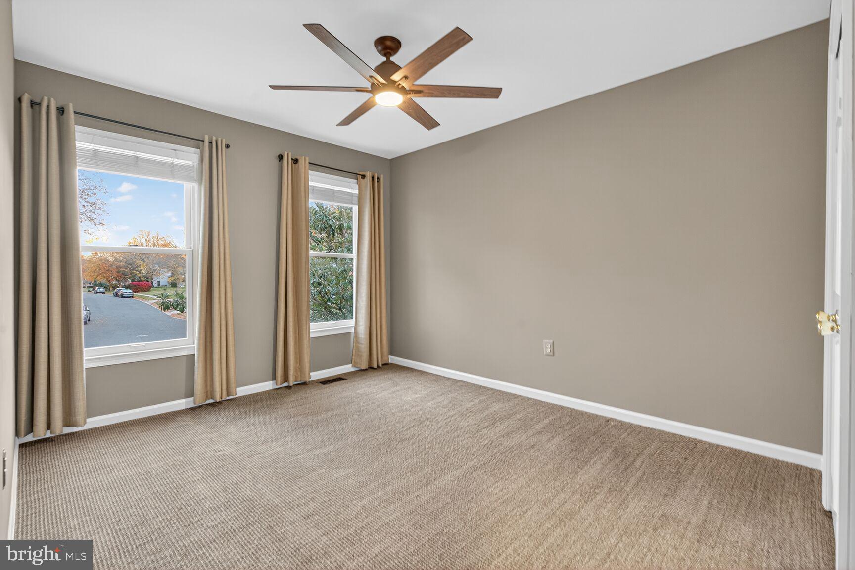 SOUTH RUN OAKS - Residential