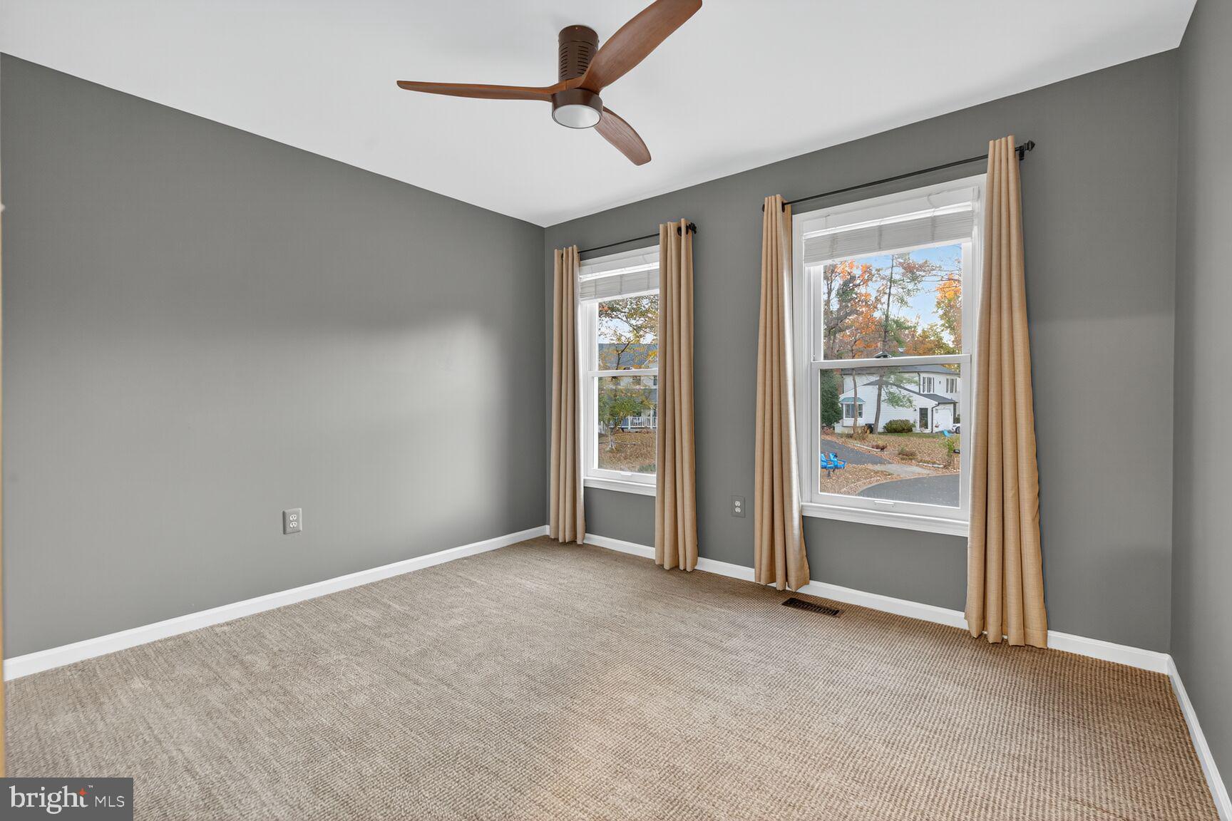 SOUTH RUN OAKS - Residential