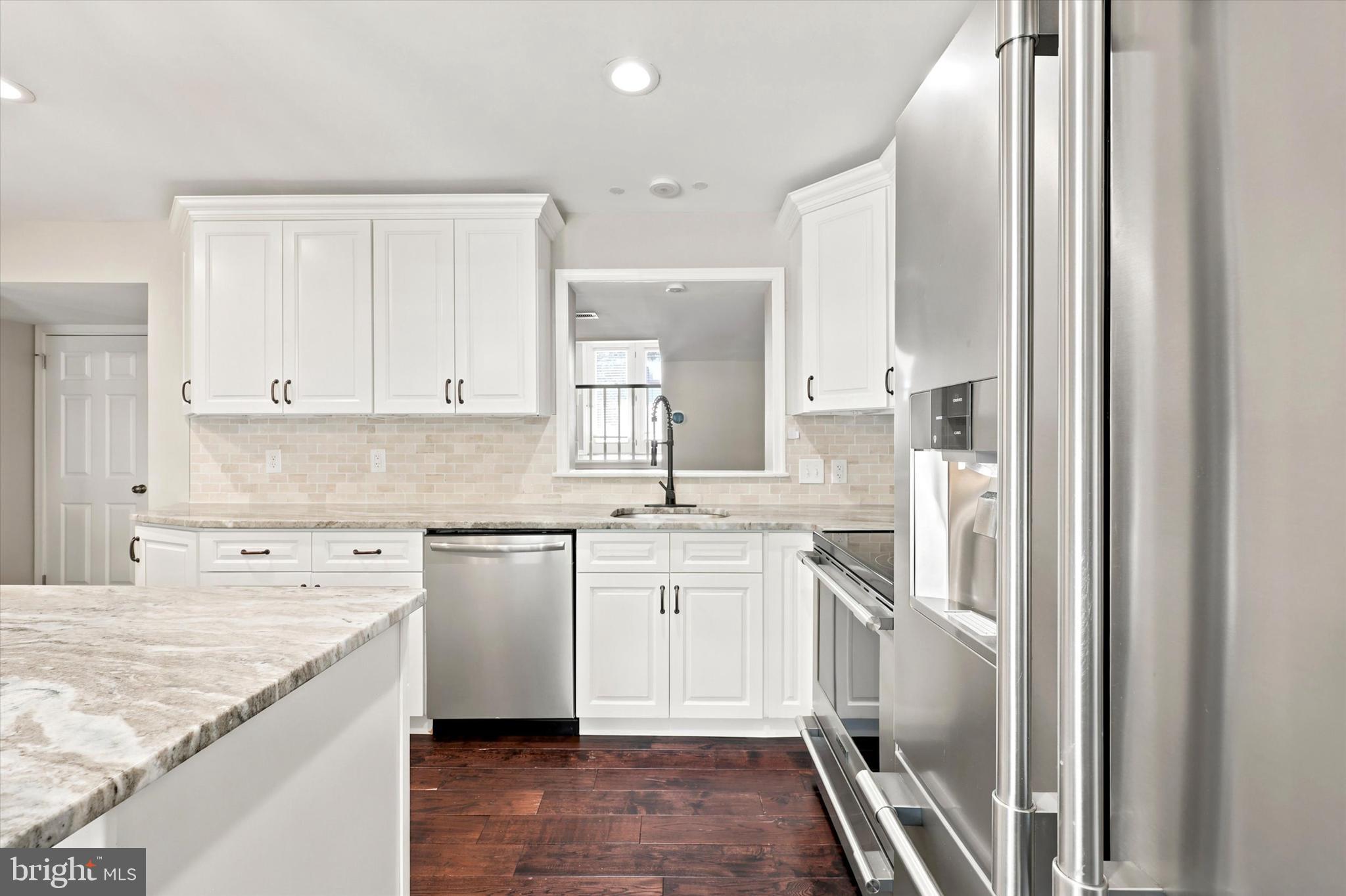 208 SMALLWOOD COURT 208