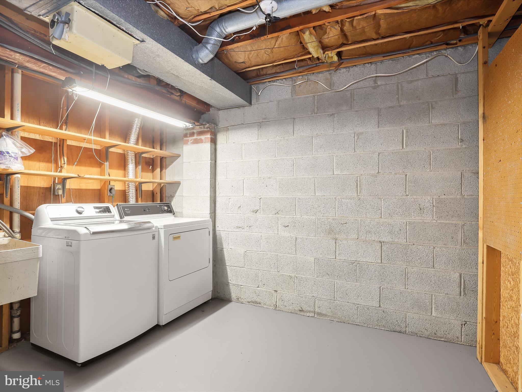 LONG REACH - Residential