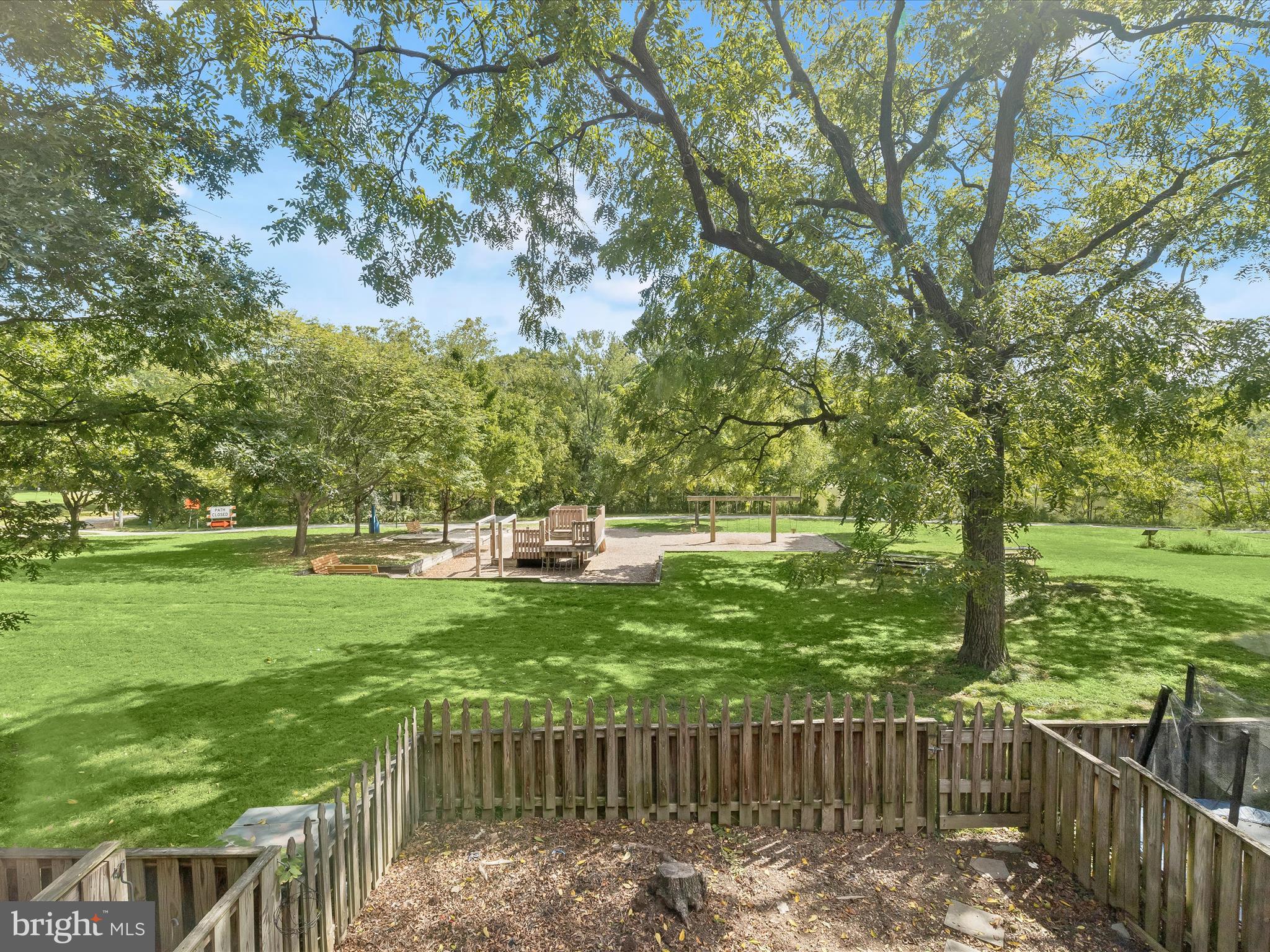 LONG REACH - Residential