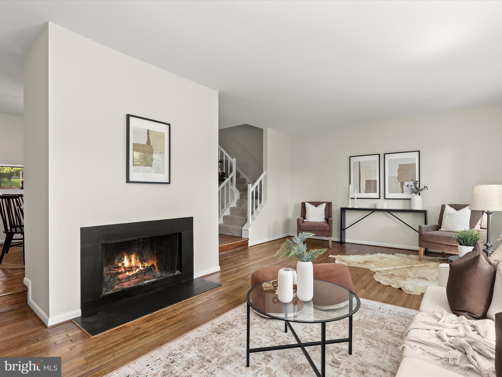 LONG REACH - Residential