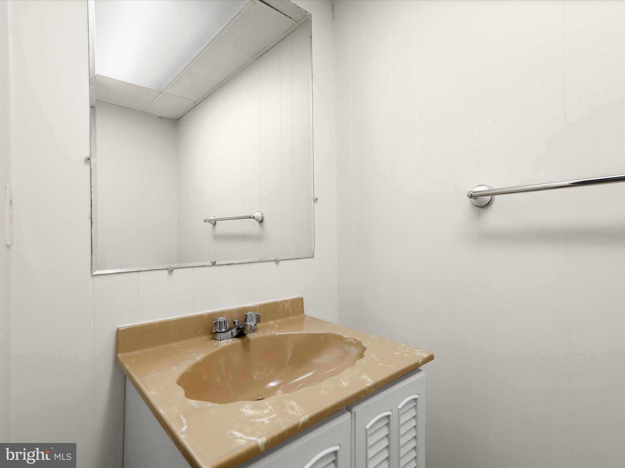 LONG REACH - Residential