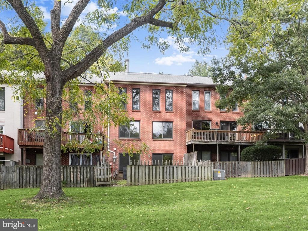 Photo of 5659 Lightspun Lane, COLUMBIA, MD 21045 (MLS # MDHW2054268)