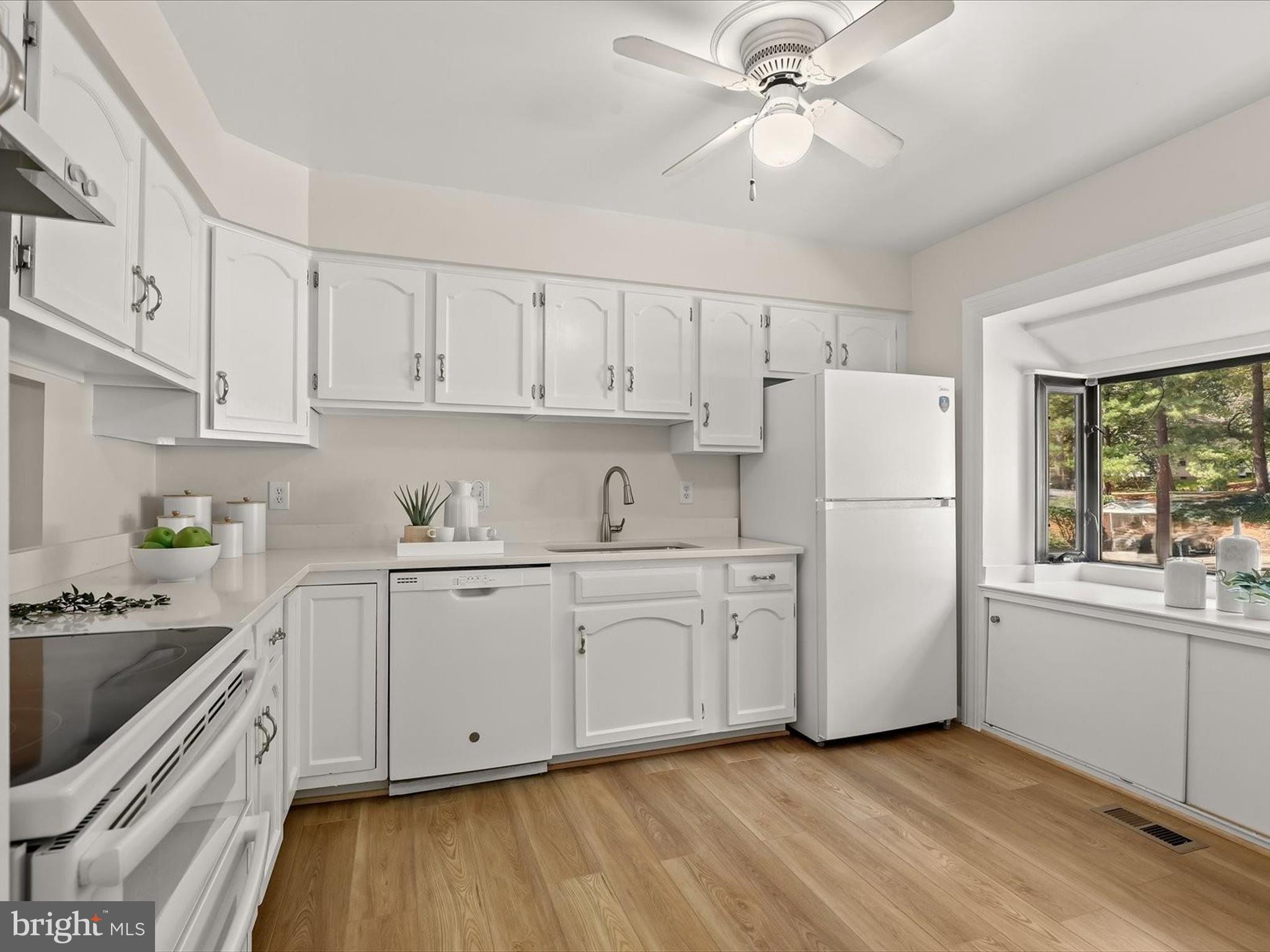 LONG REACH - Residential