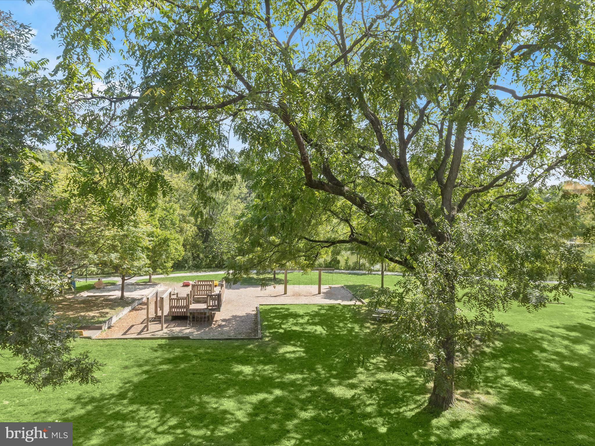 LONG REACH - Residential