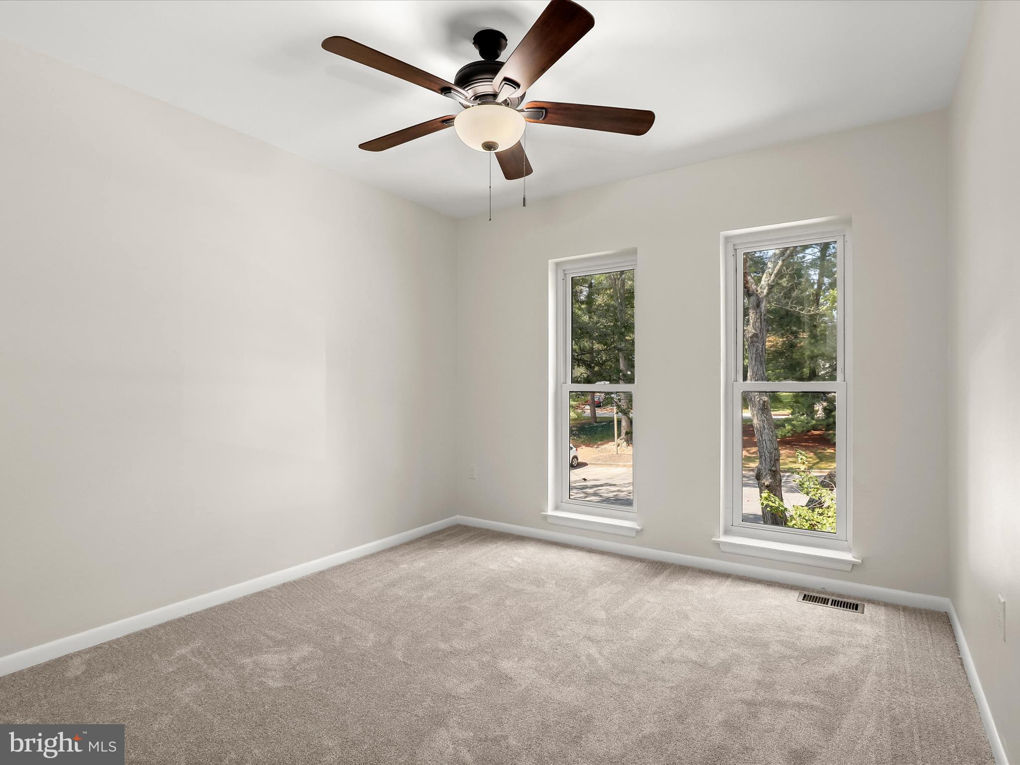 LONG REACH - Residential