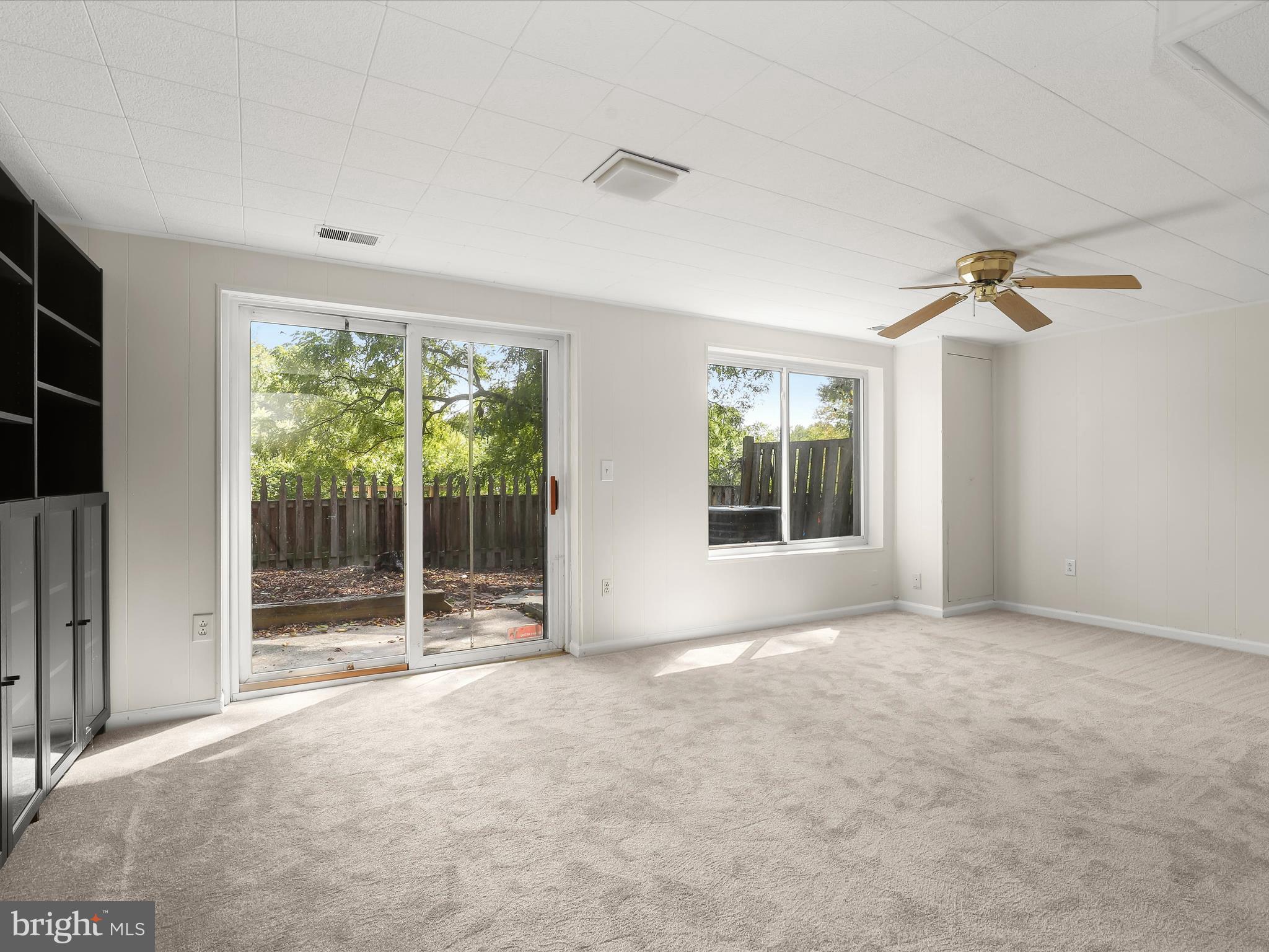 LONG REACH - Residential