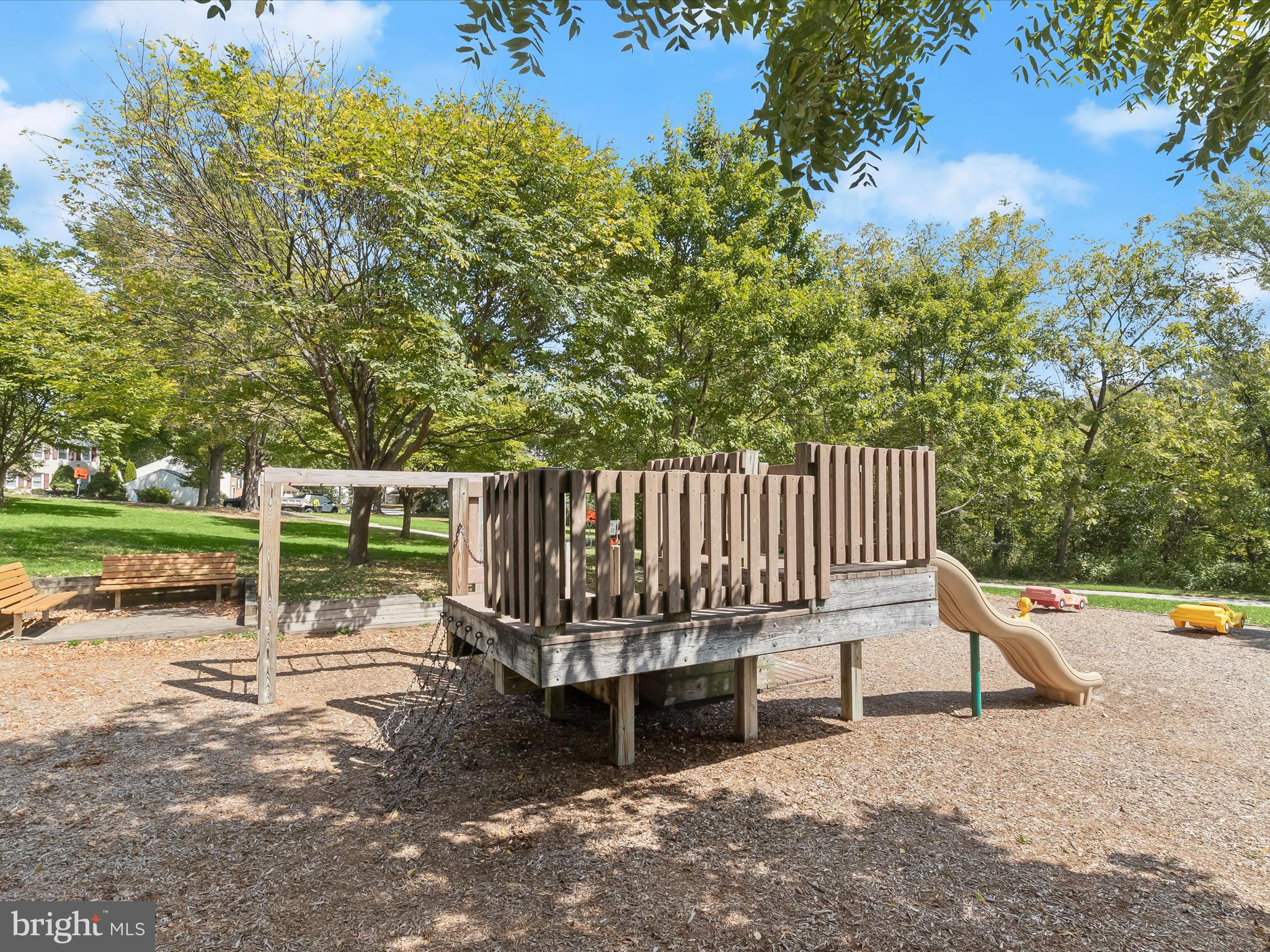 LONG REACH - Residential