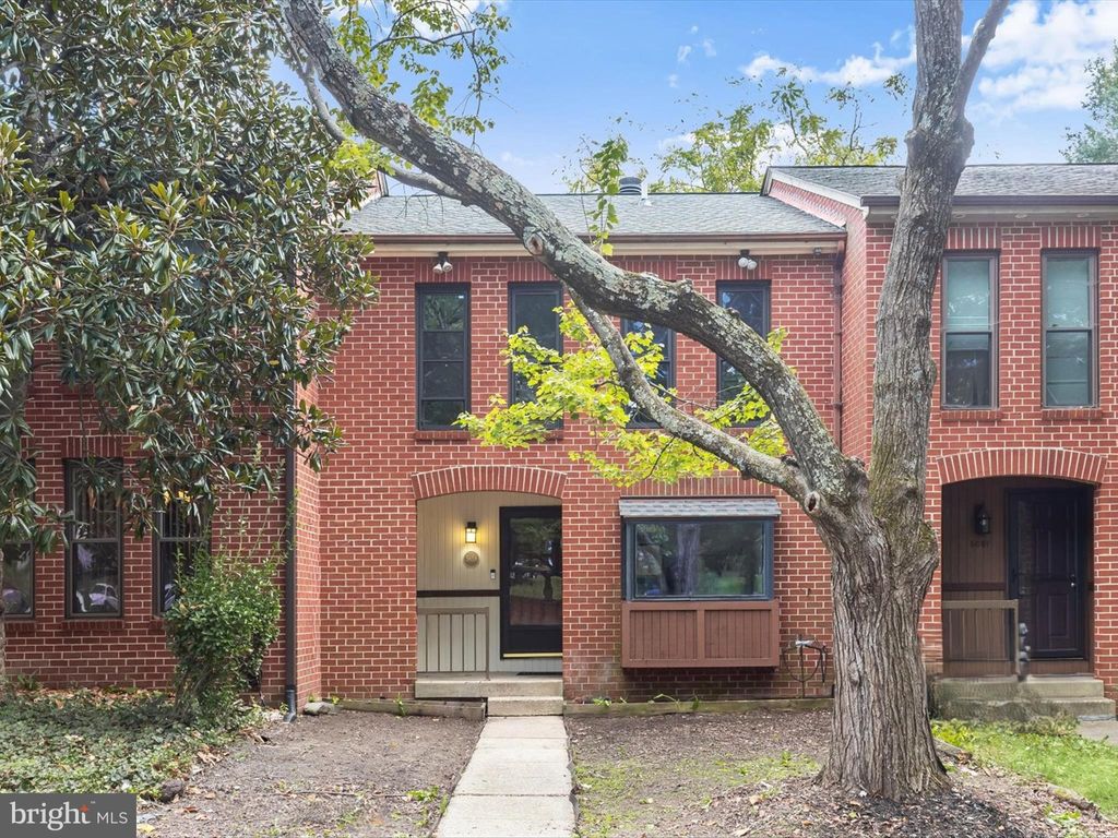 Photo of 5659 Lightspun Lane, COLUMBIA, MD 21045 (MLS # MDHW2054268)