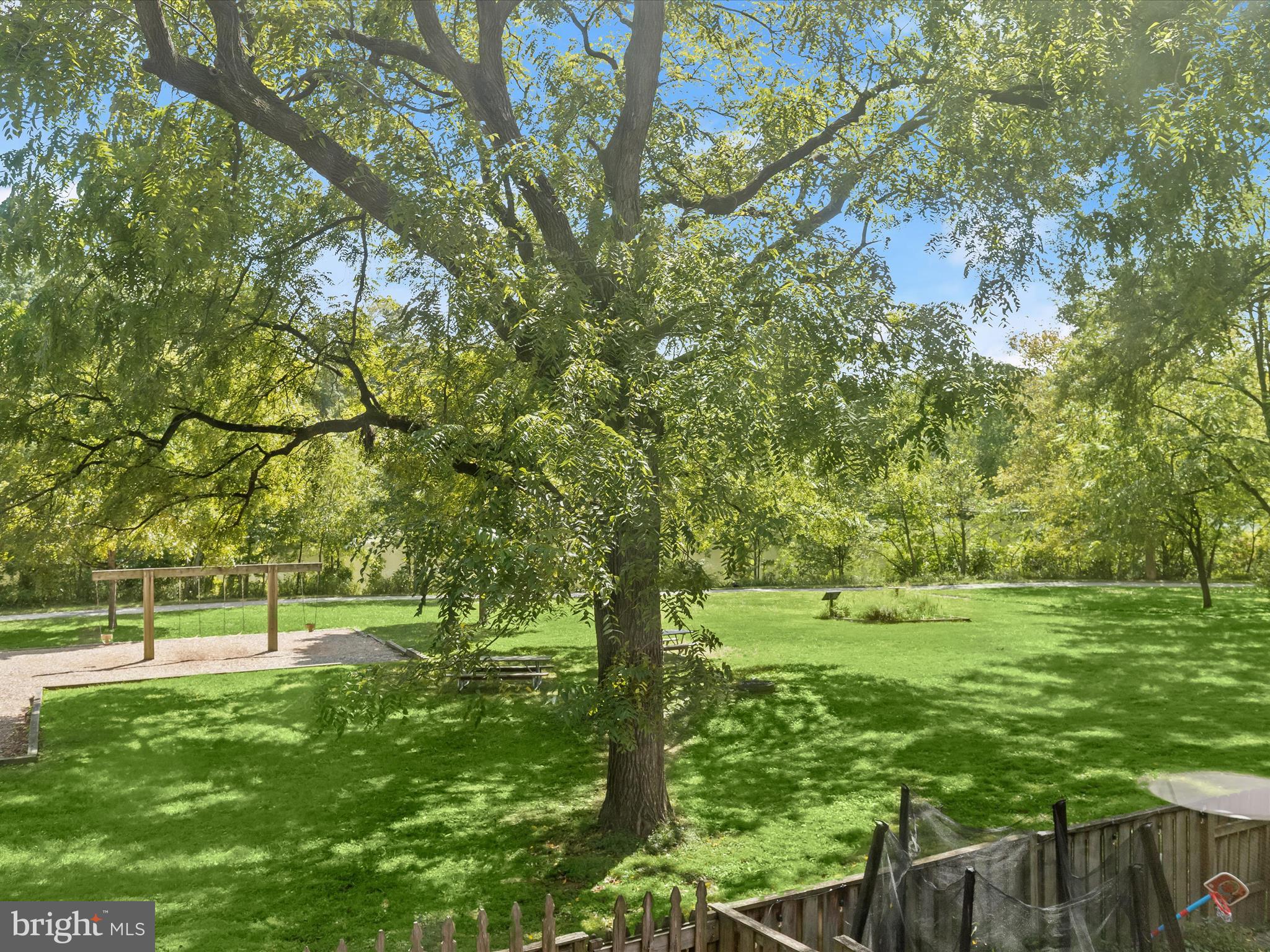 LONG REACH - Residential