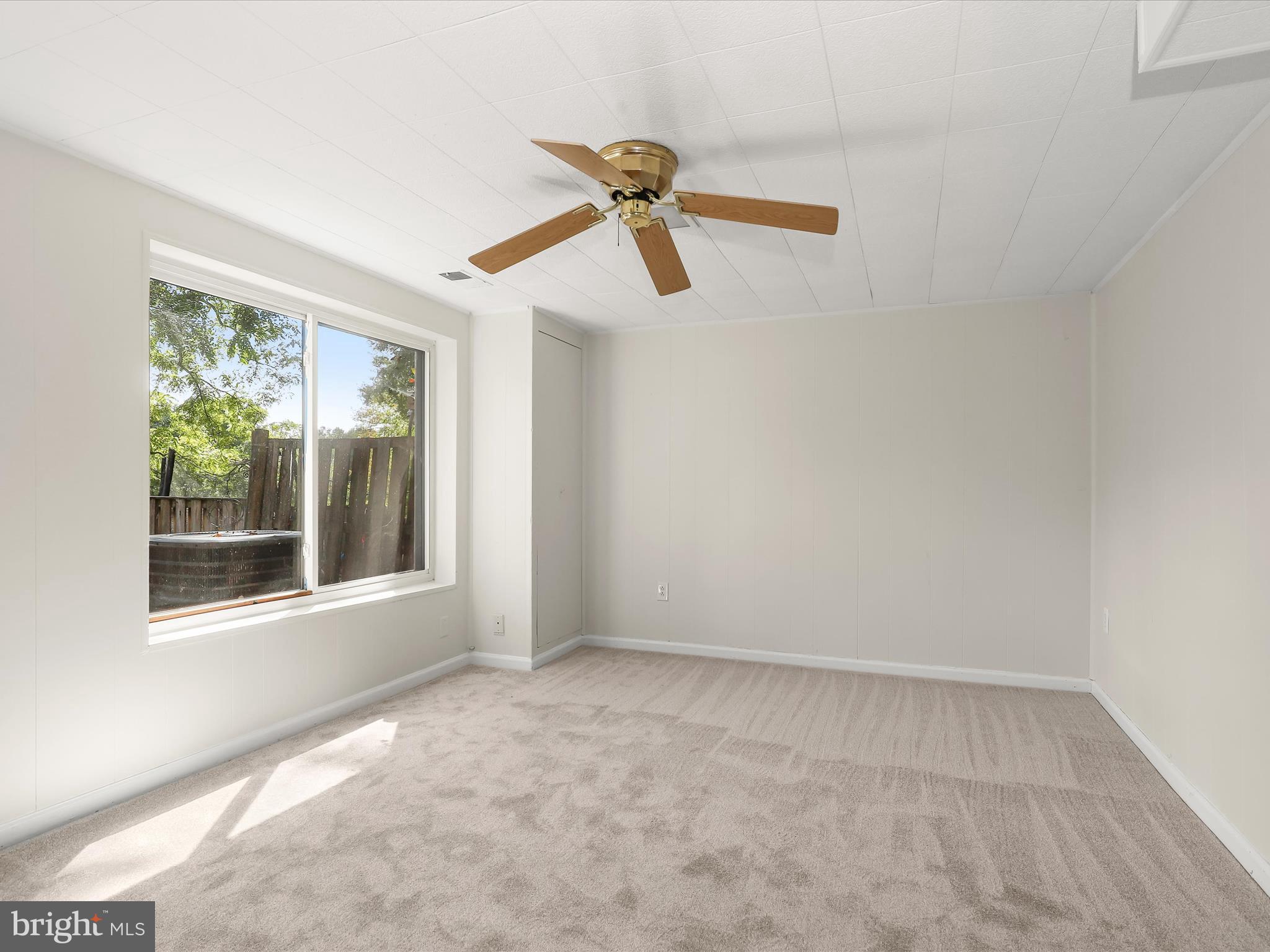 LONG REACH - Residential