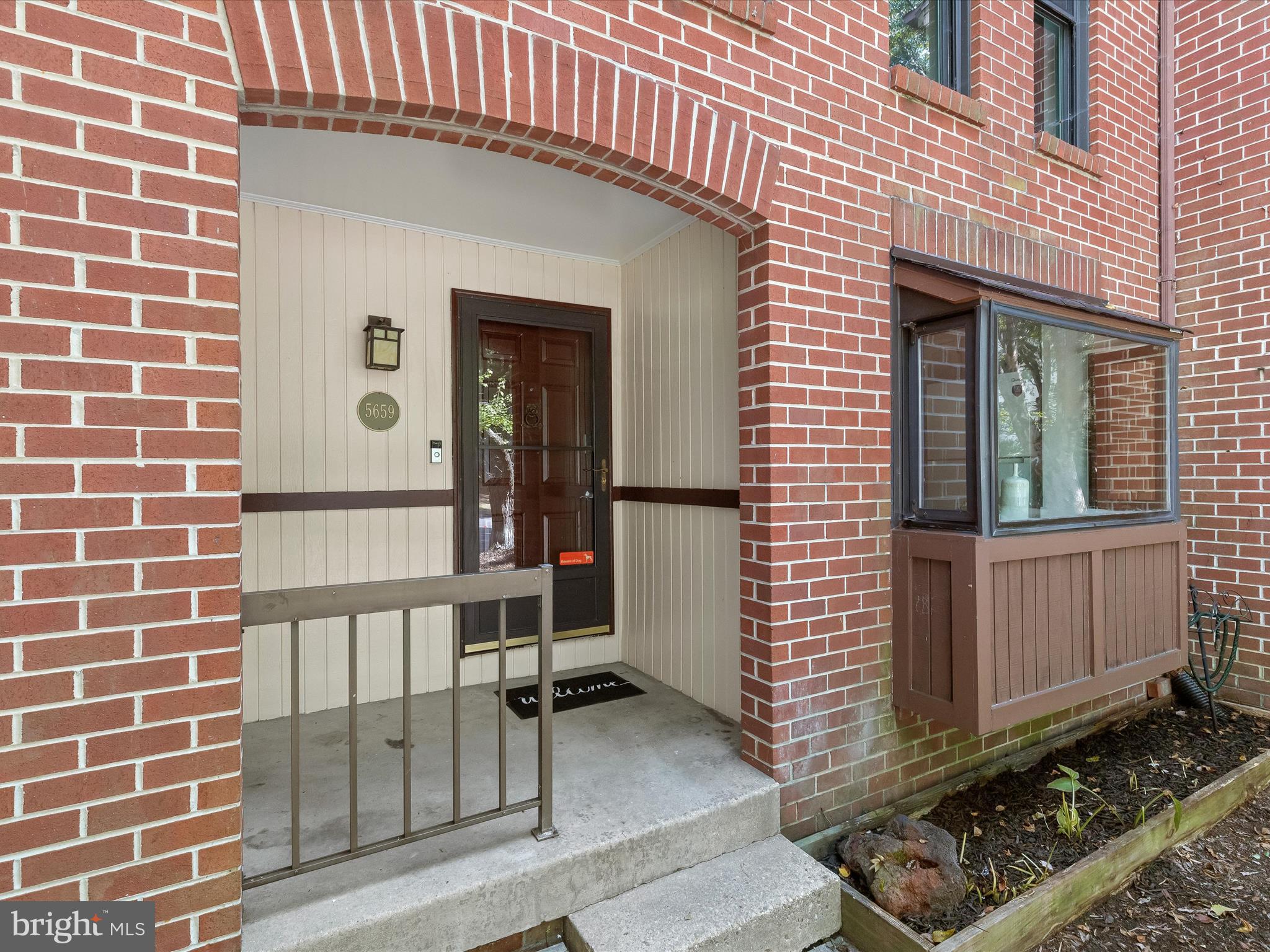 LONG REACH - Residential