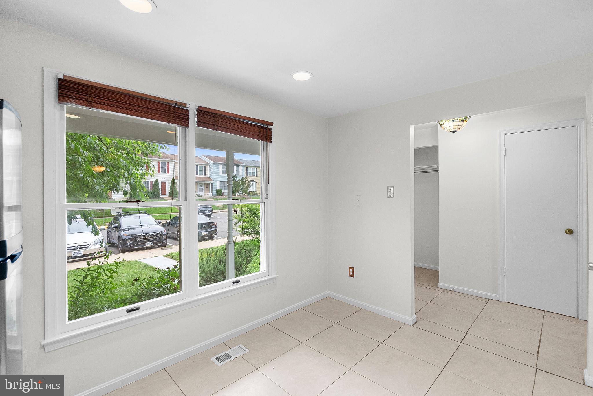 WASHINGTON SQUARE - Residential