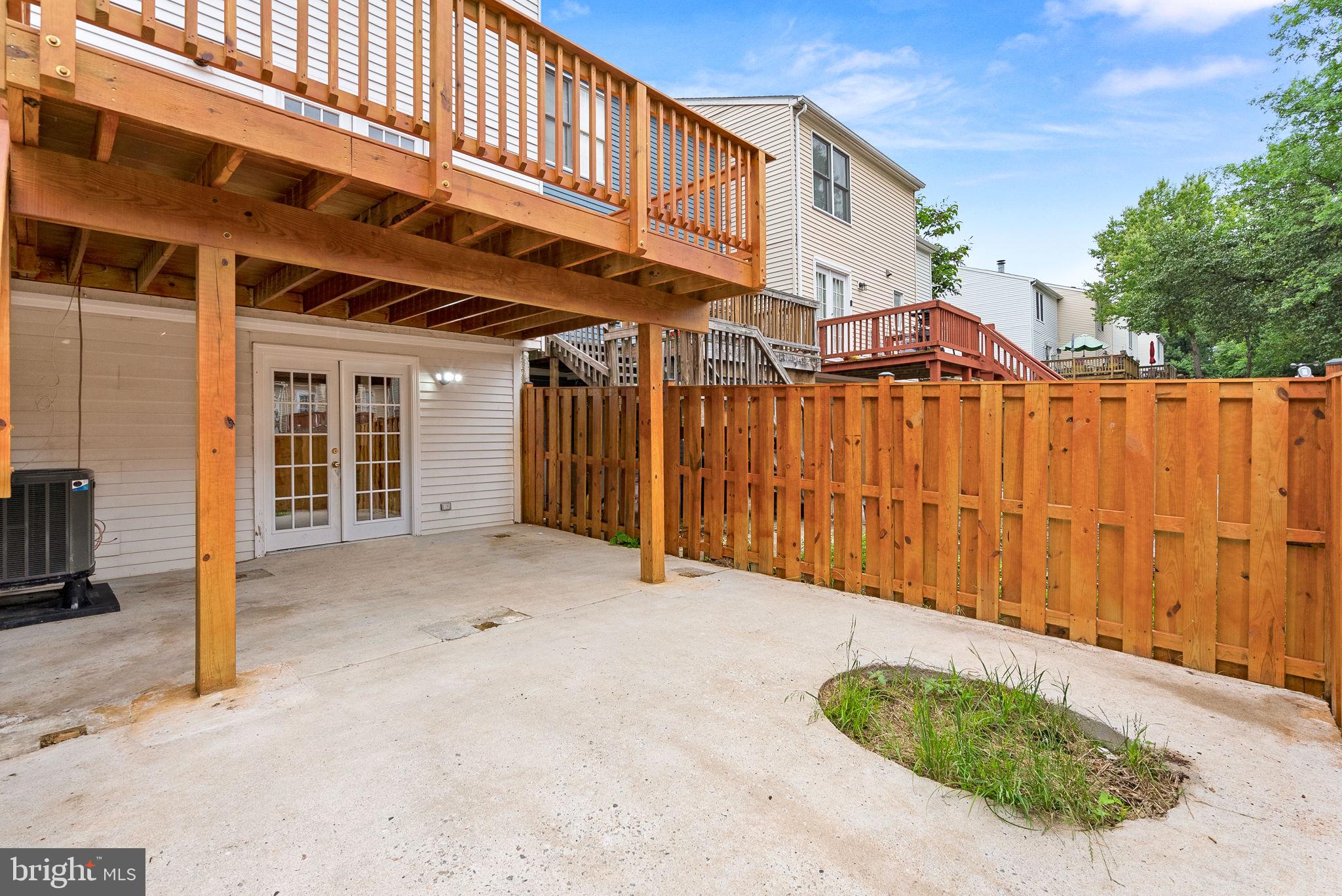 WASHINGTON SQUARE - Residential