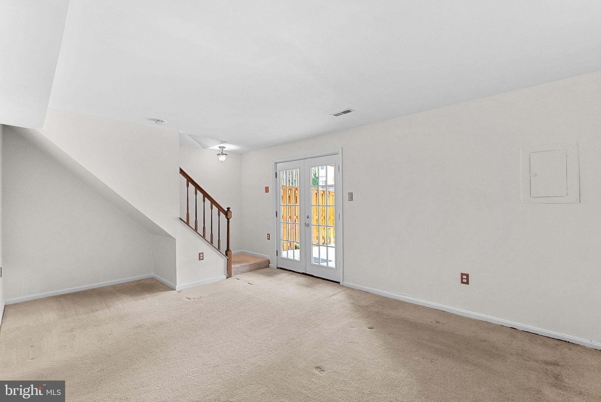 WASHINGTON SQUARE - Residential