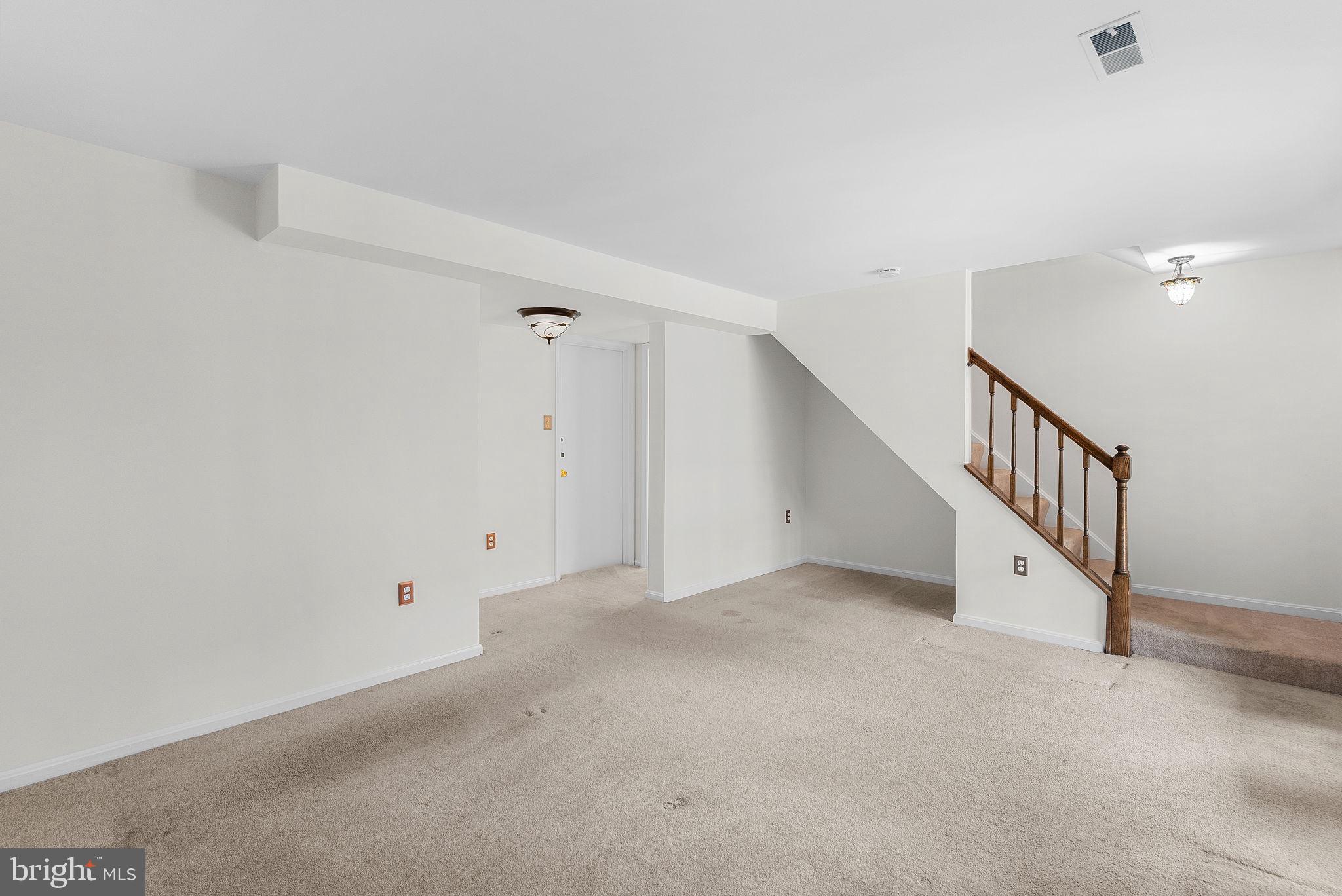 WASHINGTON SQUARE - Residential