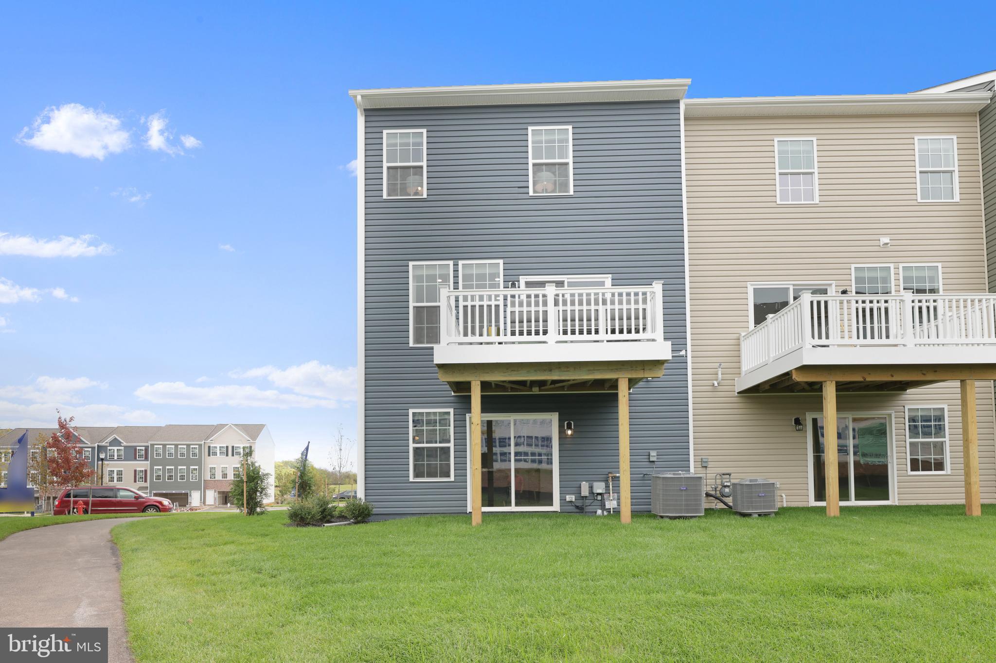 TUSCARORA CREEK - Residential