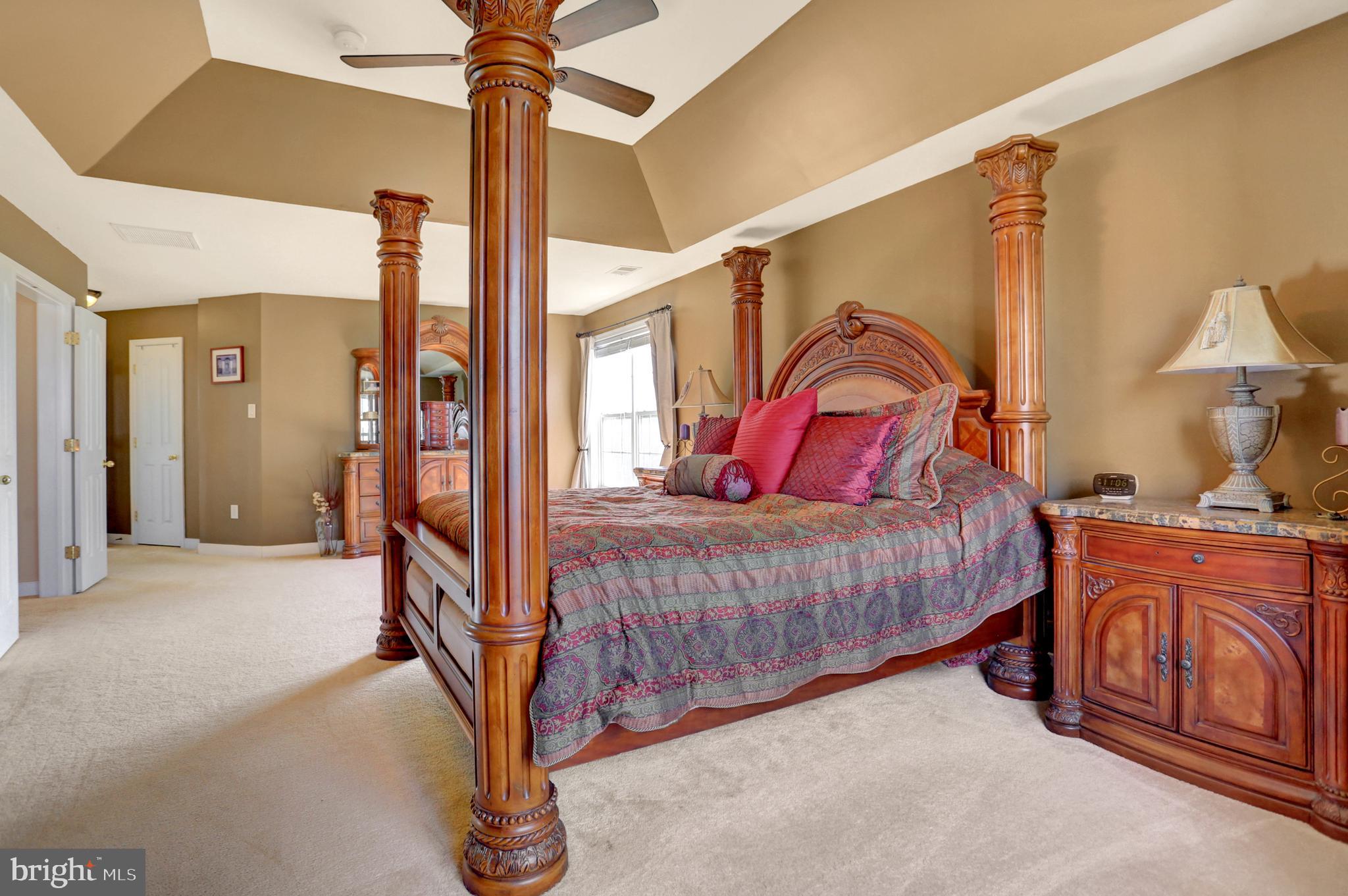 LOGANS RESERVE - Residential