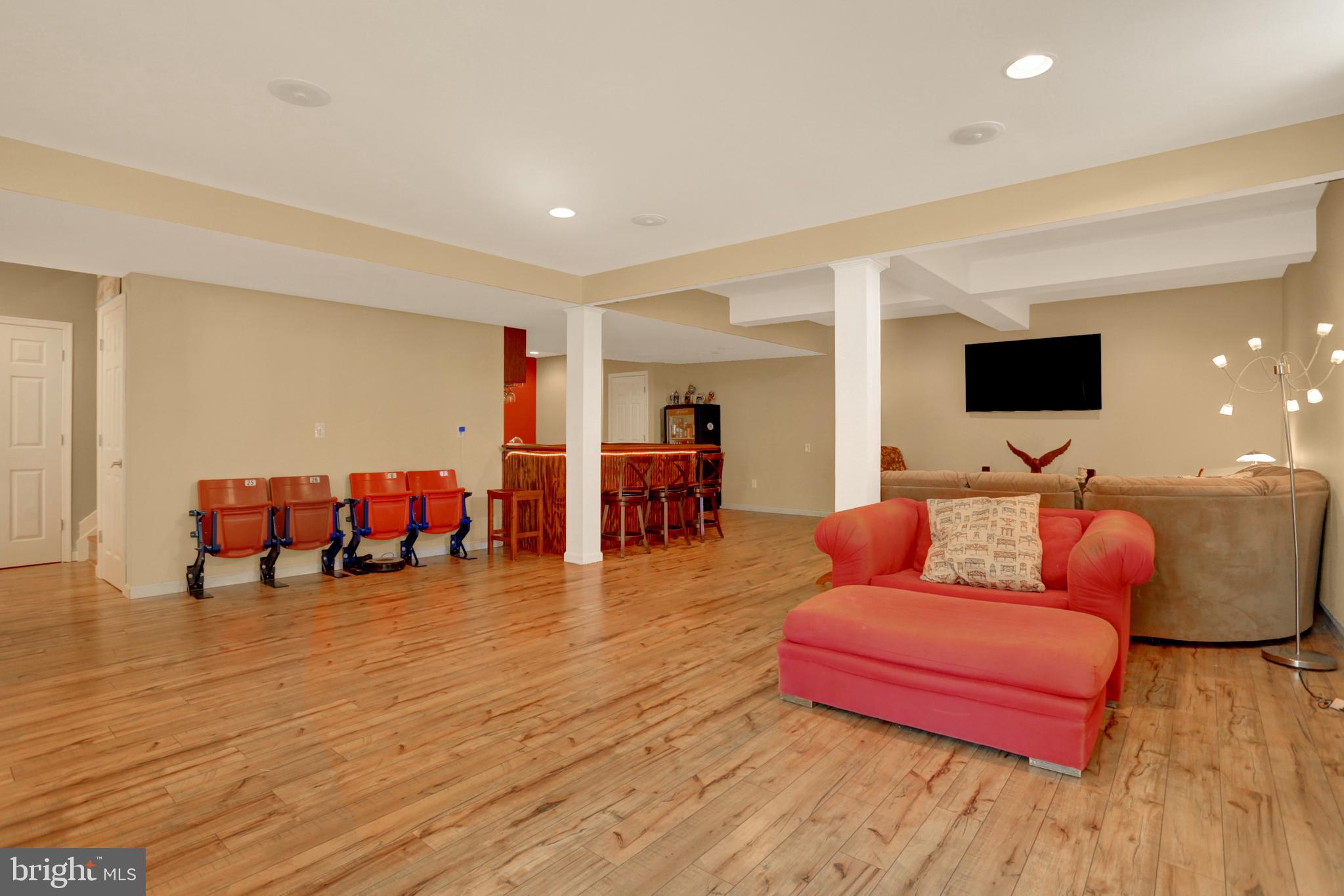 LOGANS RESERVE - Residential