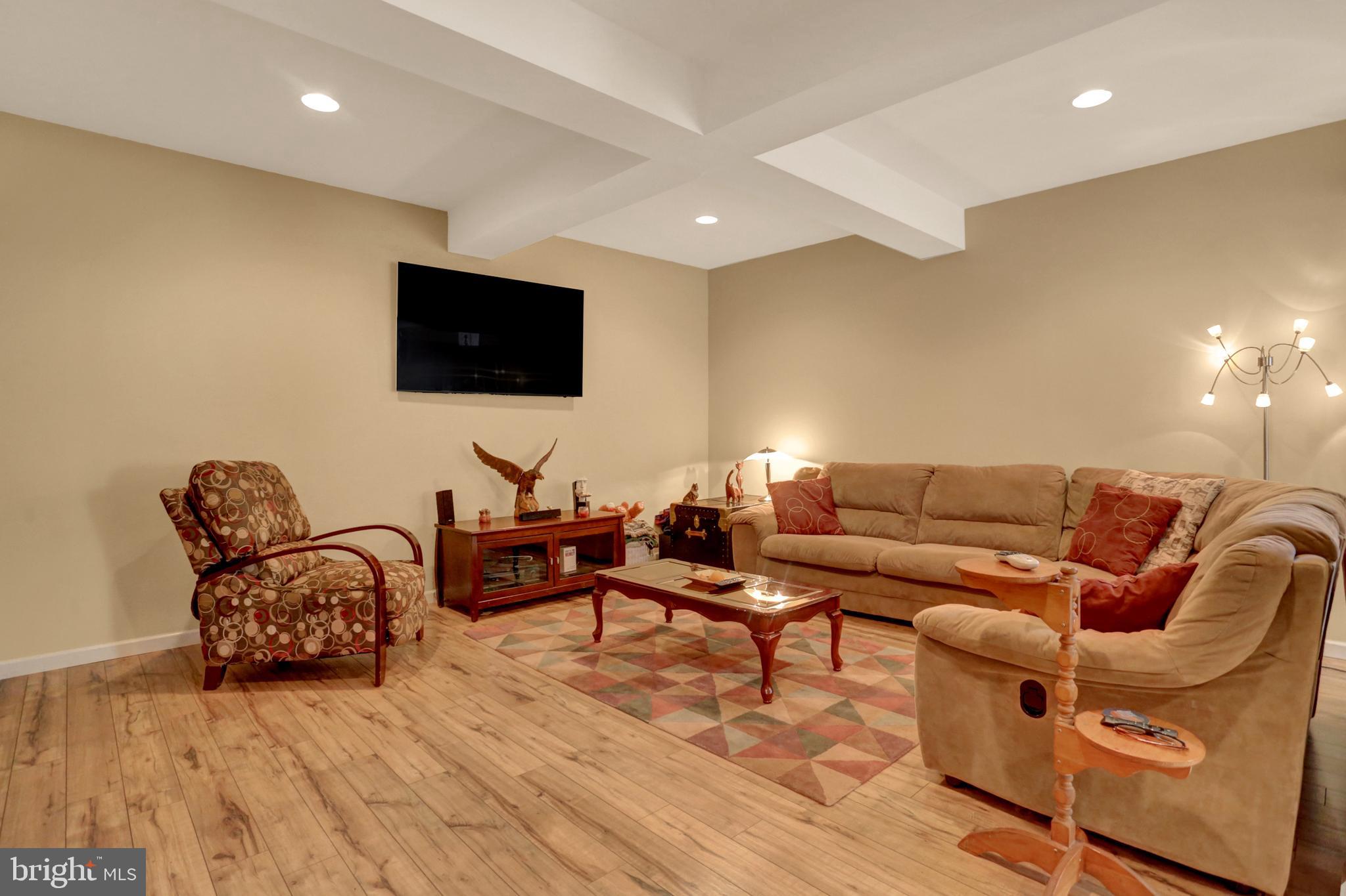 LOGANS RESERVE - Residential