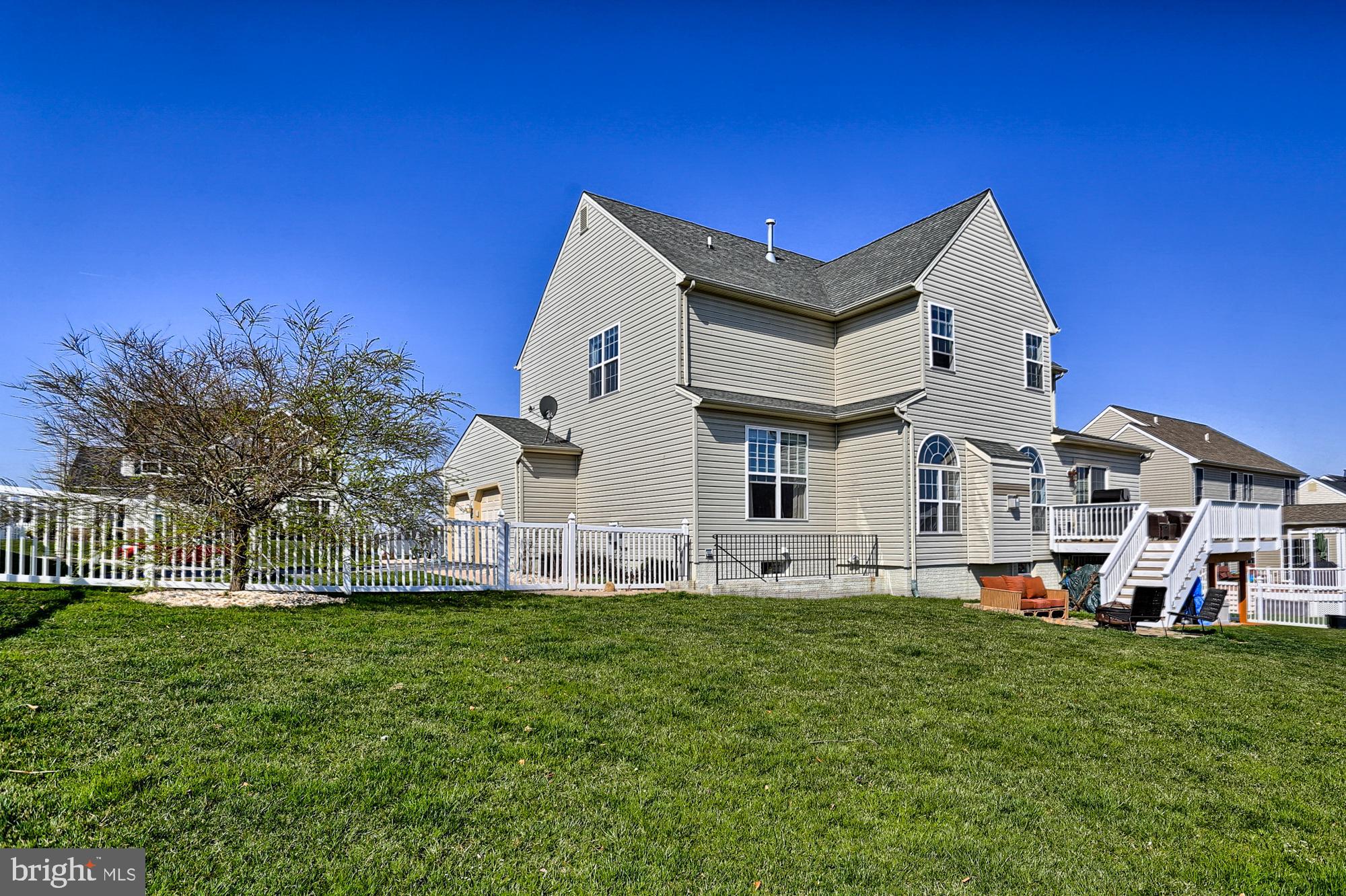 LOGANS RESERVE - Residential