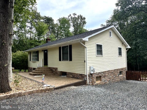 Homes For Rent - 6107 Eds Road<br/> MINERAL, VA 23117
