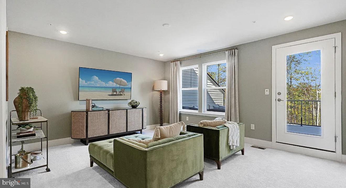 1256 CRESTED WOOD DRIVE