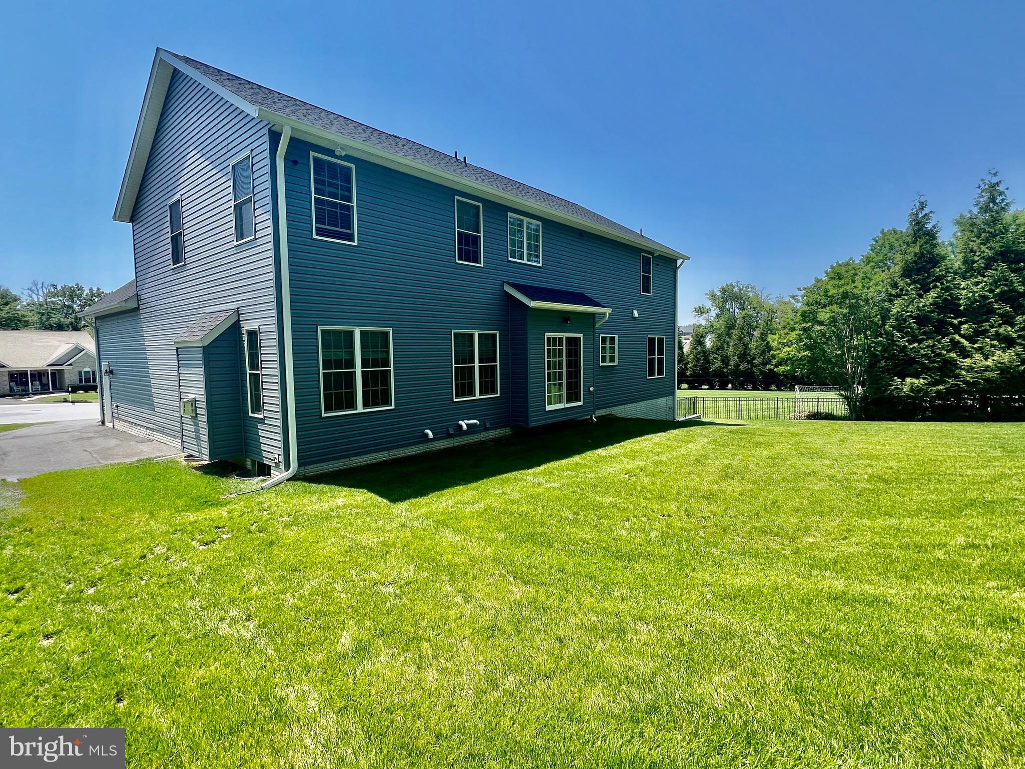 766 CHATELAINE COURT
