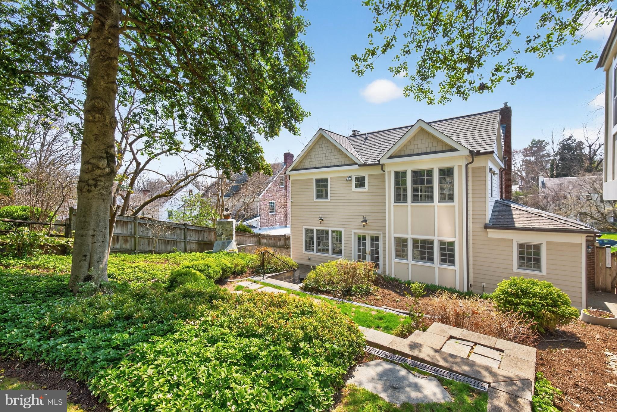 CHEVY CHASE - Residential